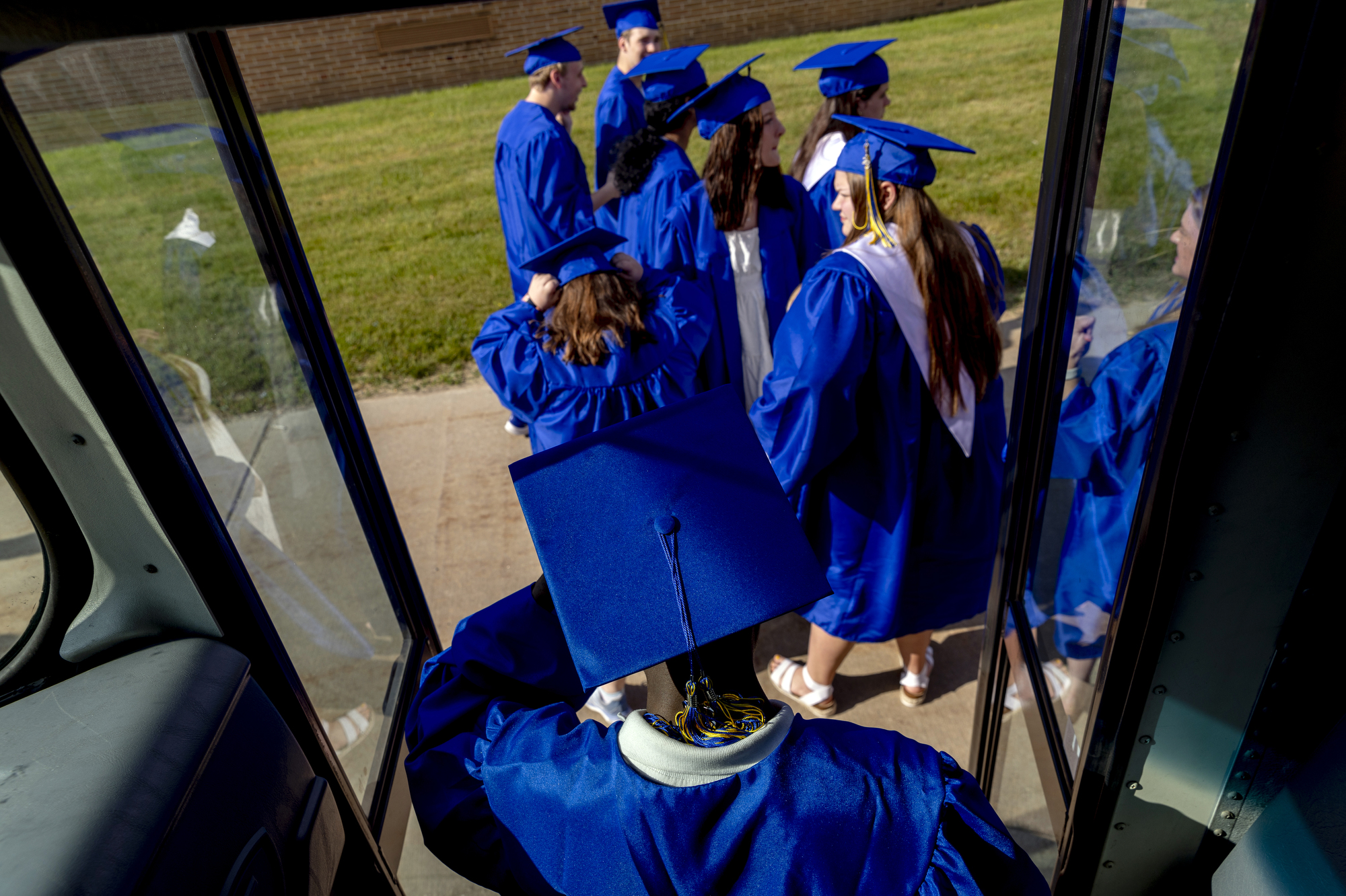 Kearsley Class of 2023 celebrated with ‘Clap Out’ event at elementary