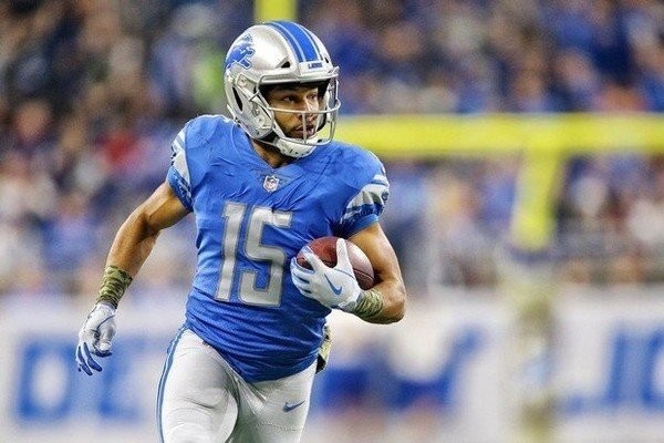 Former Lions WR Golden Tate signs with professional baseball team