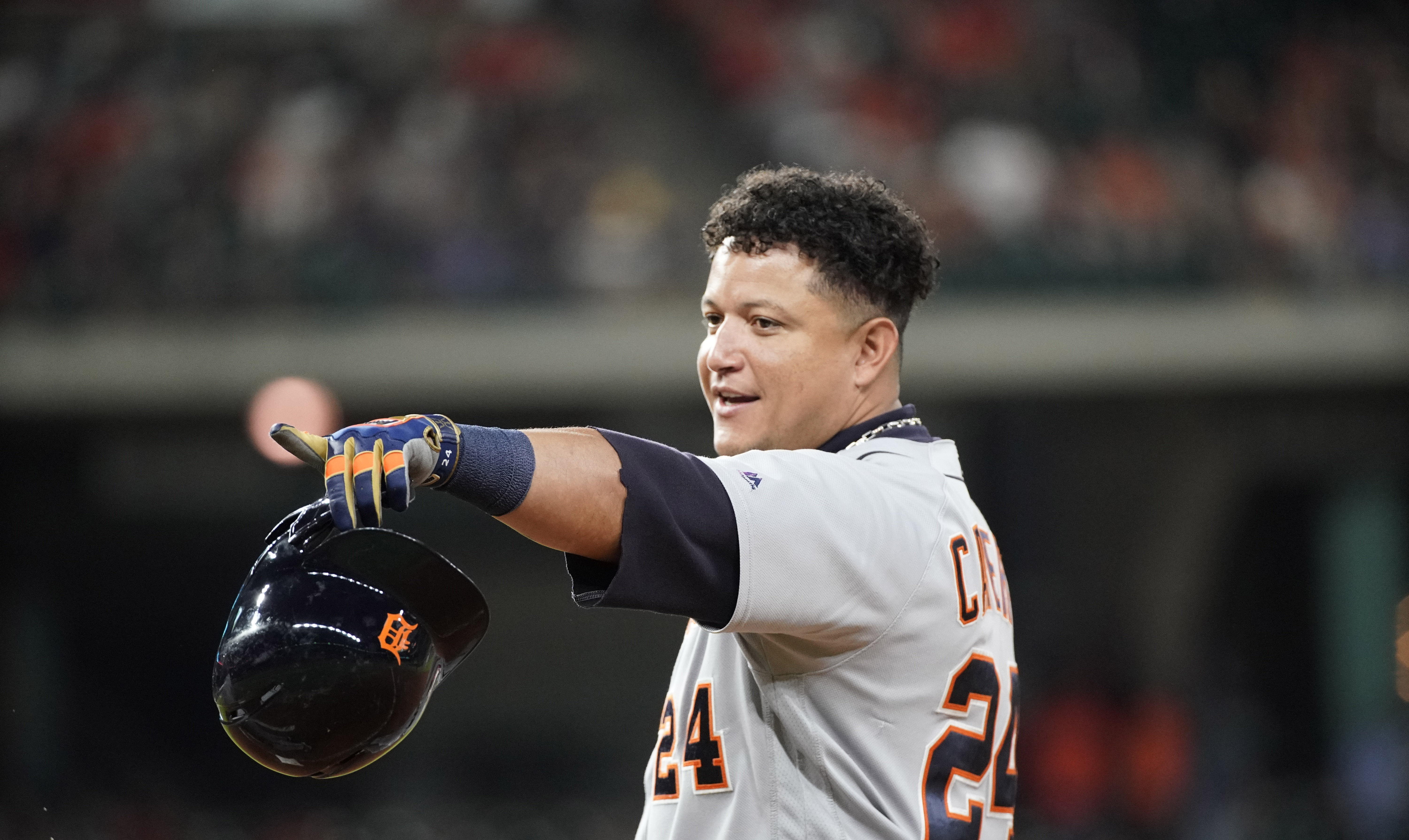 D-backs celebrate Tigers' Miguel Cabrera with check to charity