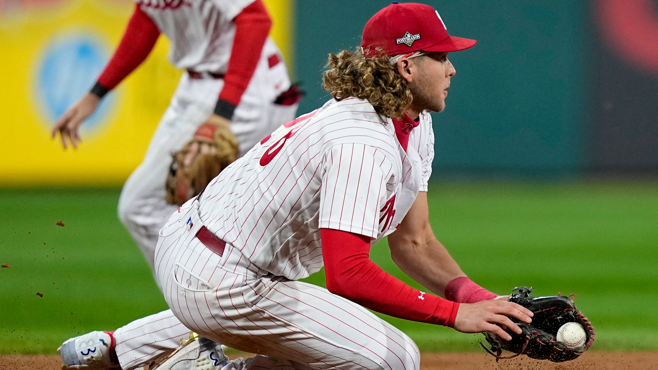 Phillies' Realmuto, Stott, Wheeler and Walker are Gold Glove finalists