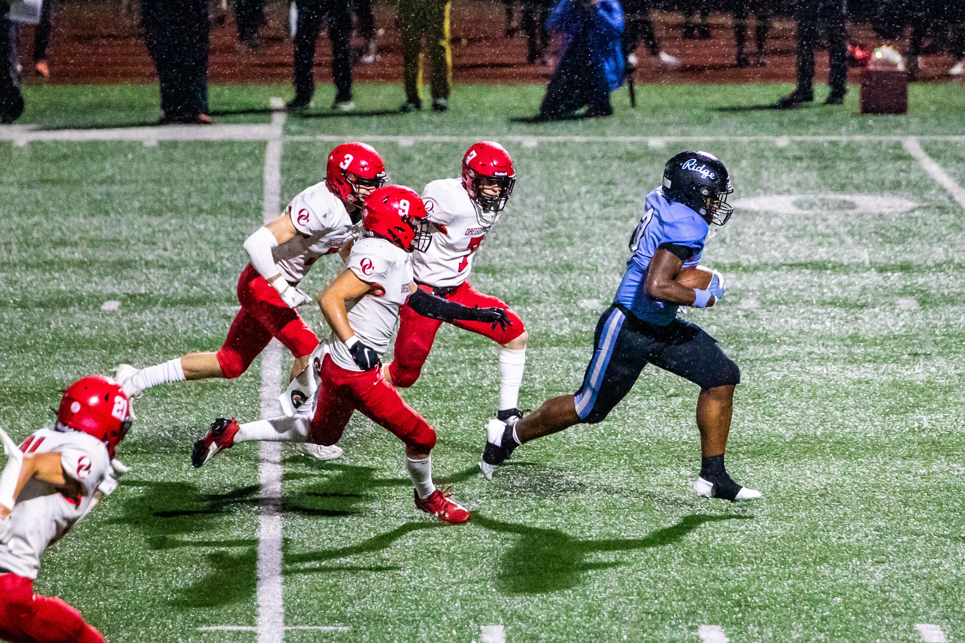 Lake Ridge Pacers Oregon high school football: Lakeridge Pacers vs Oregon City Pioneers ...