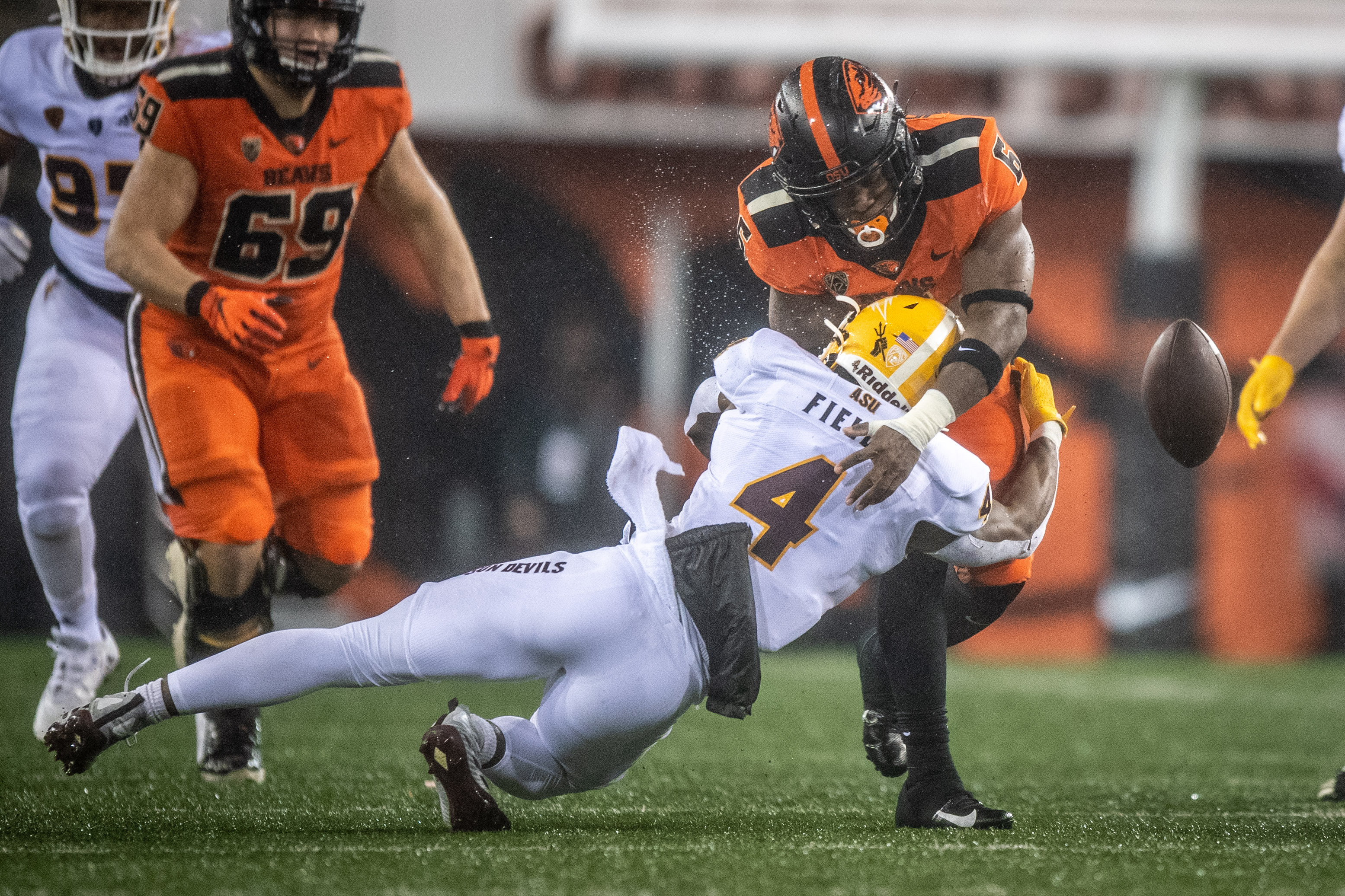 Former Beaver Jermar Jefferson Rushes For His First NFL Touchdown -  Building The Dam