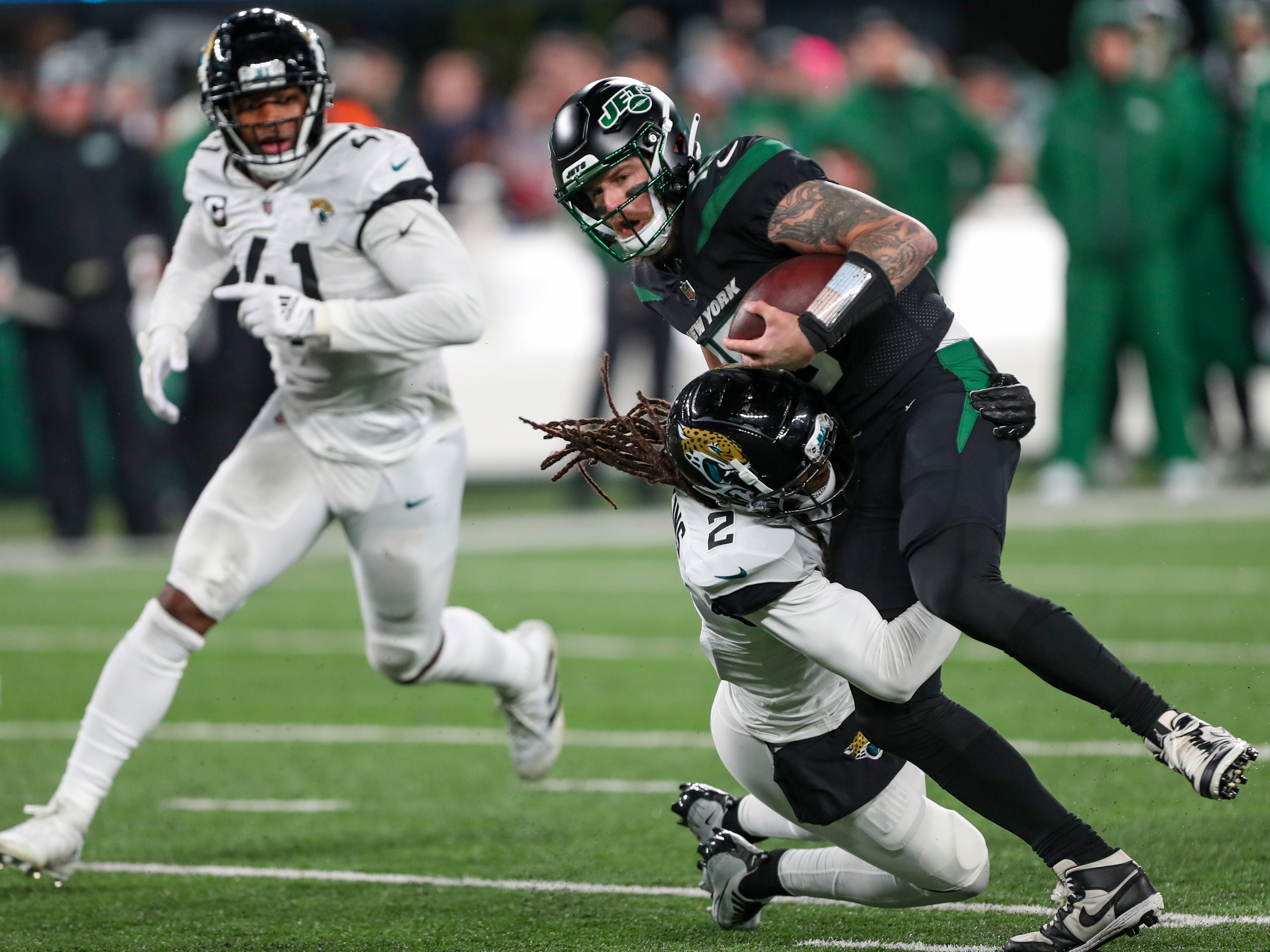 New York Jets quarterback Mike White (5) passes against the Seattle  Seahawks during an NFL football game, Sunday, Jan. 1, 2023, in Seattle. (AP  Photo/Ted S. Warren Stock Photo - Alamy