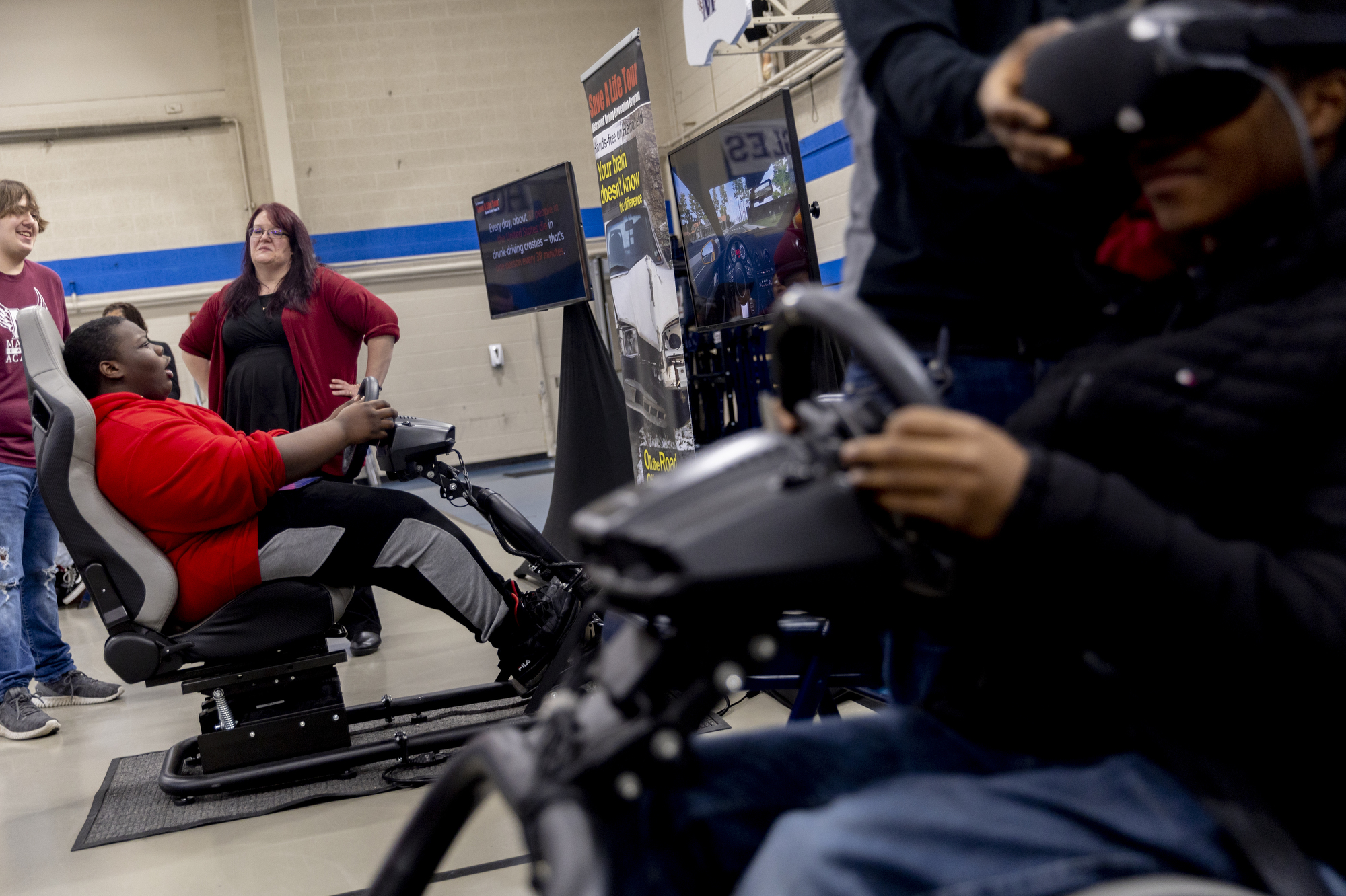 Michigan high schoolers experience impaired, texting while driving simulations