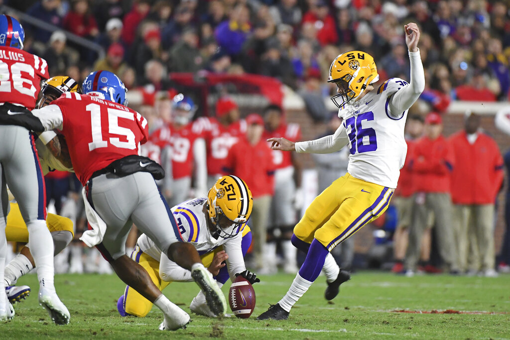 Should the Seahawks draft Cade York from LSU? - Field Gulls