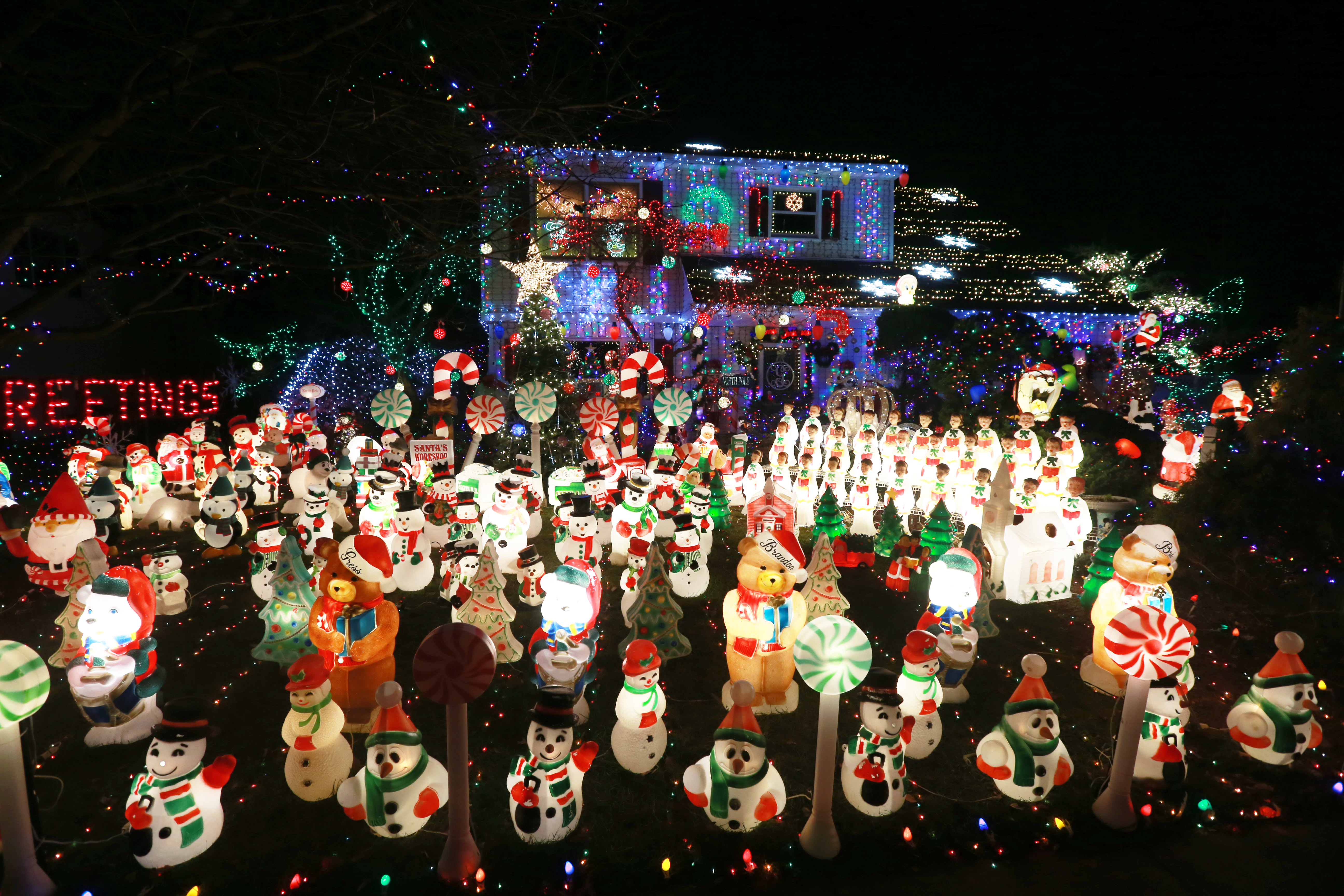 Christmas Lights North Jersey 2022 N.j. House Is Decked Out With More Than 300,000 Lights (Photos) - Nj.com