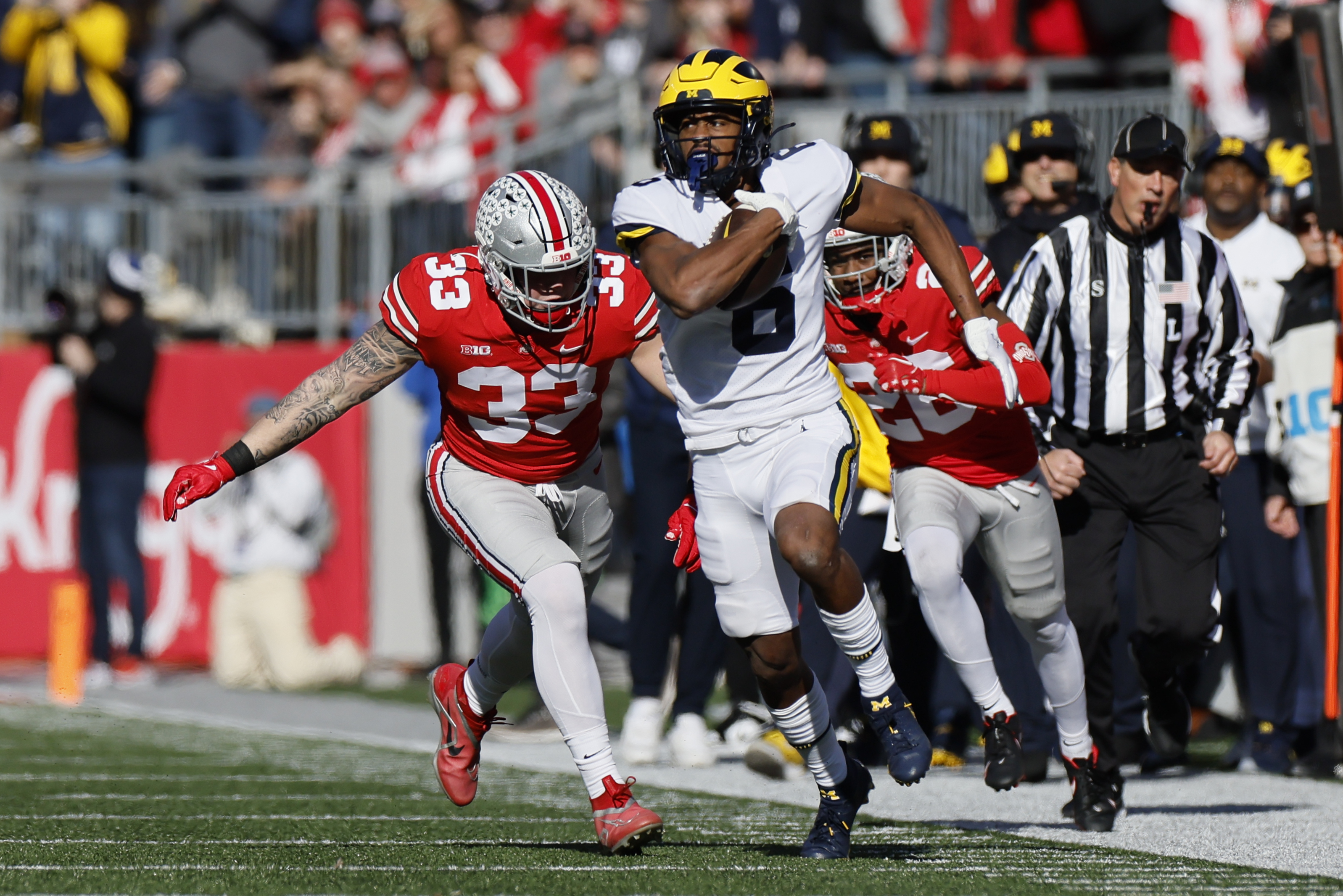 Aidan Hutchinson draft rumors: Michigan DE declares for 2022 NFL Draft,  favored to be No. 1 overall pick - DraftKings Network