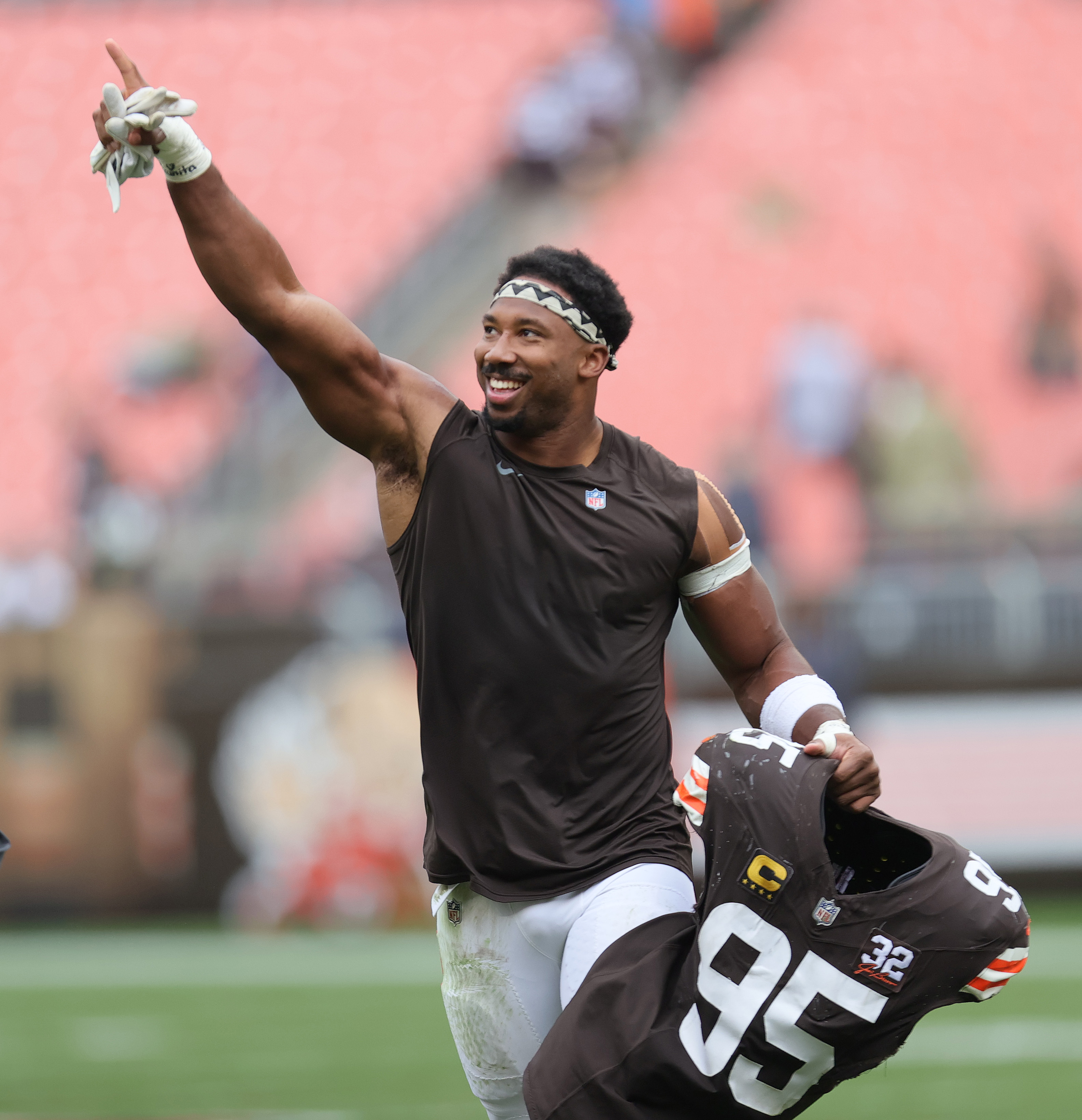 Cleveland Browns defensive end Myles Garrett (95) runs off of the