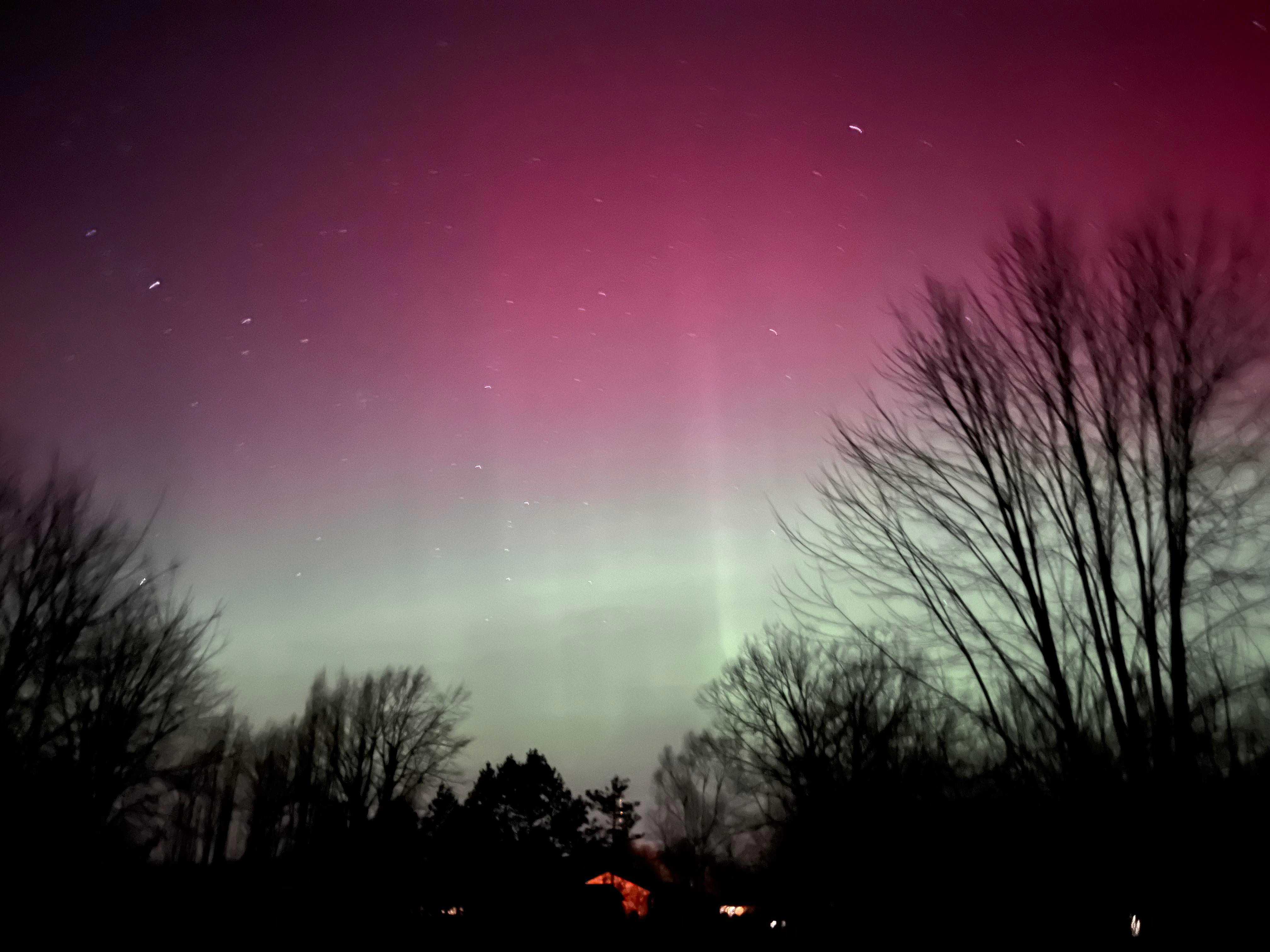 Michigan residents see beauty of the Northern Lights