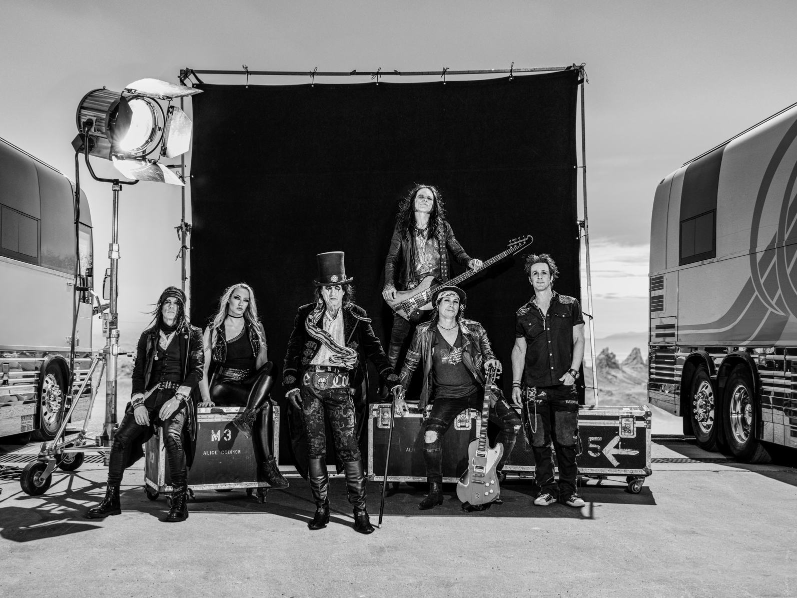 未開封 アリス/ALICE×NEWS ZERO ALICE CONCERT Alice Cooper guitarist Nita Strauss rejoins band for 2023 tour