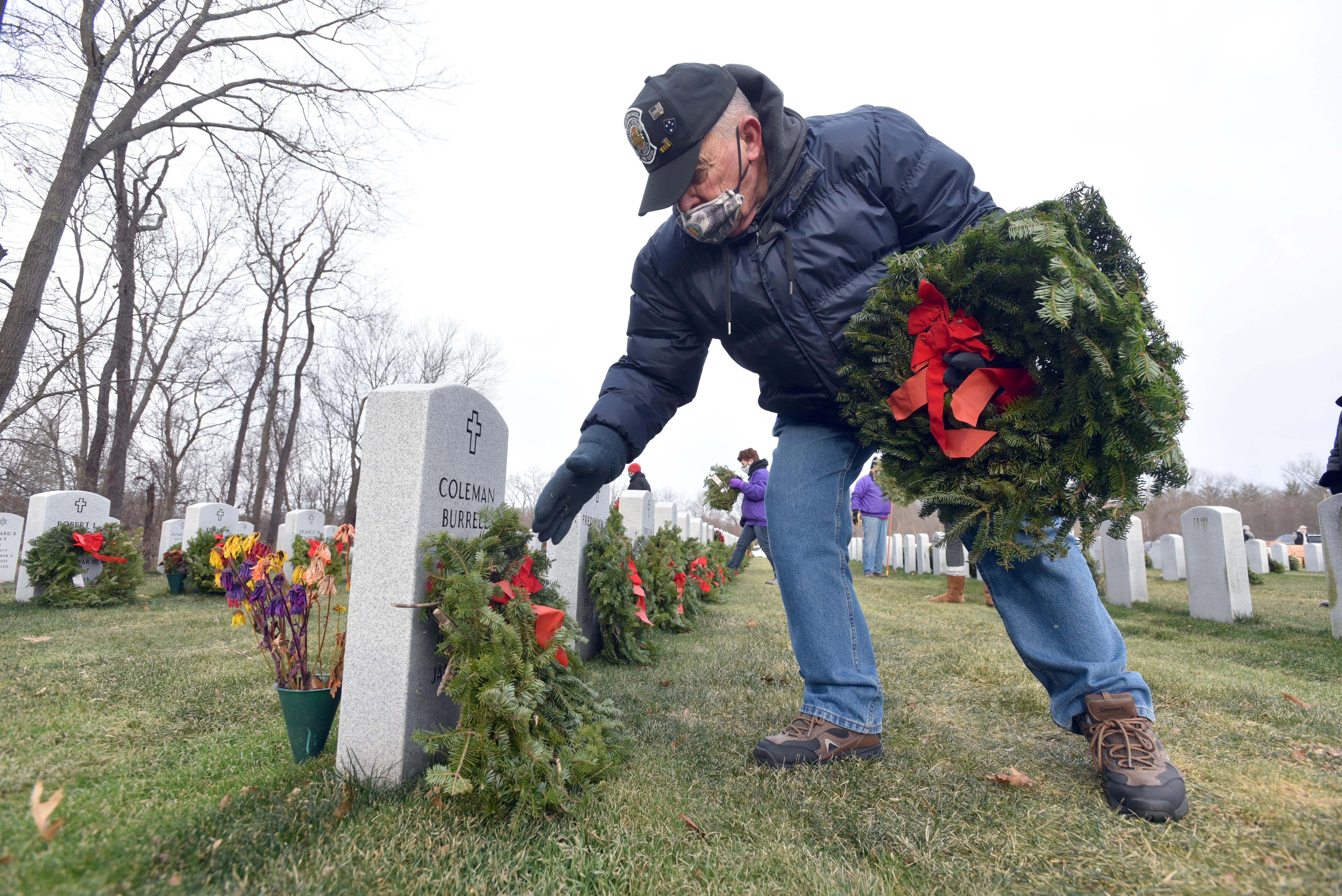 New Jersey post makes Wreaths Across America a community event