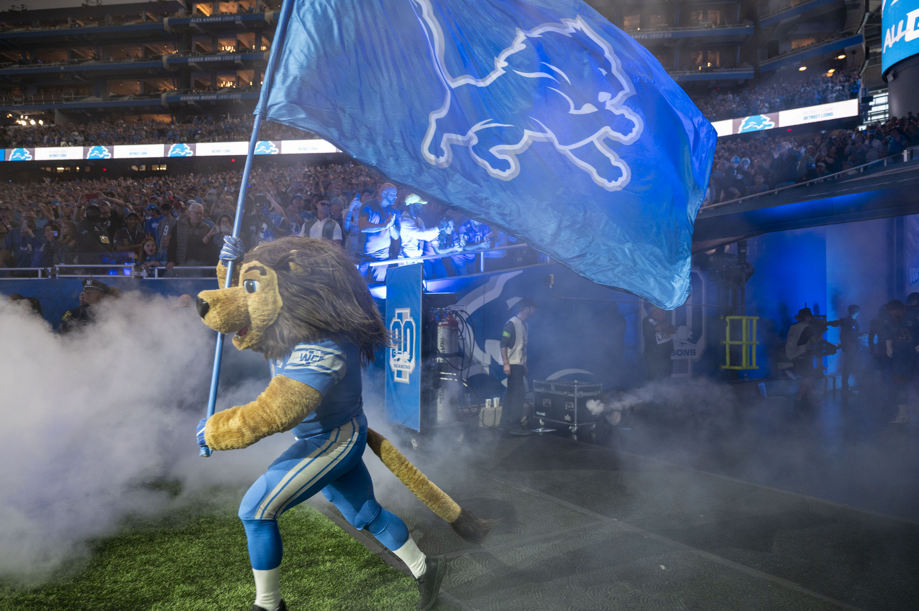 Roary Alert Detroit Lions mascot Roary.  Nfl detroit lions, Lions  football, Mascot