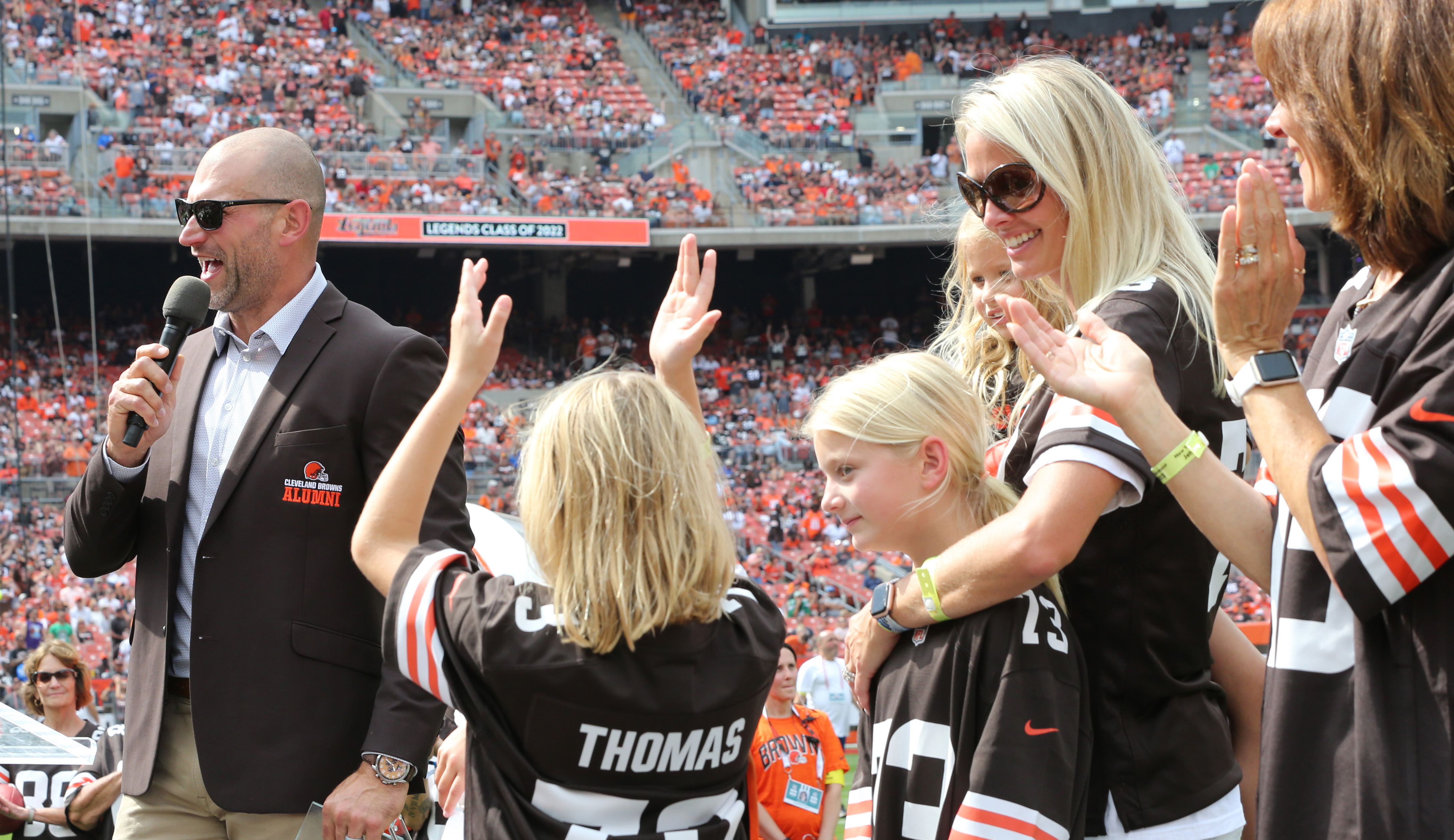 8,727 Cleveland Browns V New York Jets Photos & High Res Pictures