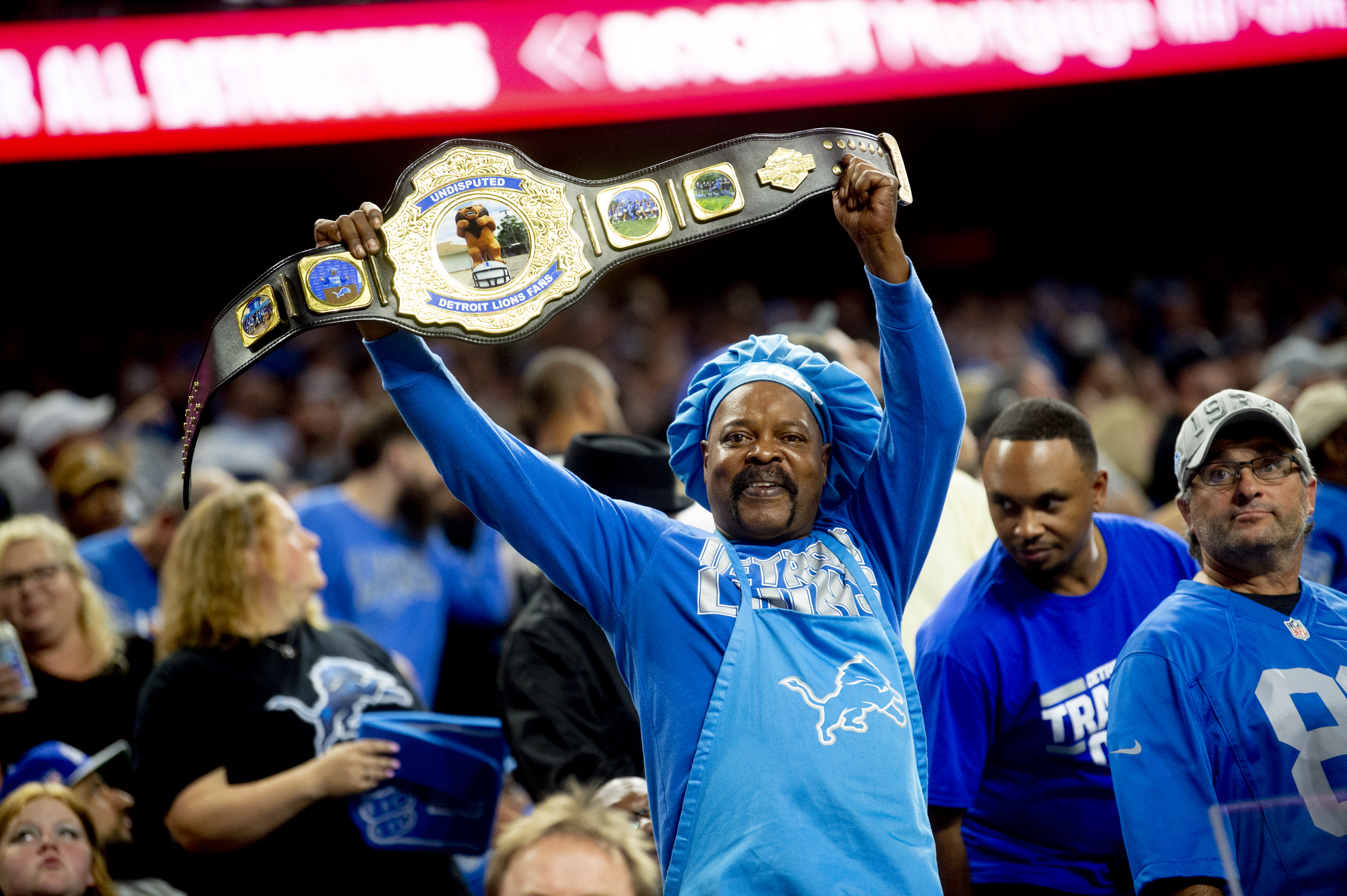 Detroit Lions fans fill Ford Field in season-opener against