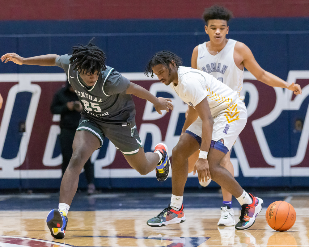 Roman Catholic defeats Central Dauphin in second round of PIAA 6A boys ...