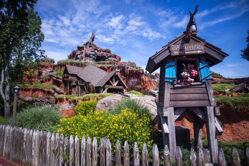 Disney World s Splash Mountain closing permanently in 2023 al