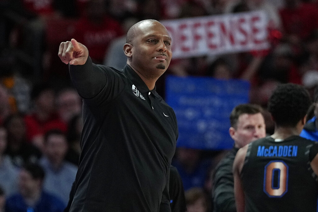 Why was Penny Hardaway suspended by the NCAA? Memphis coach handed