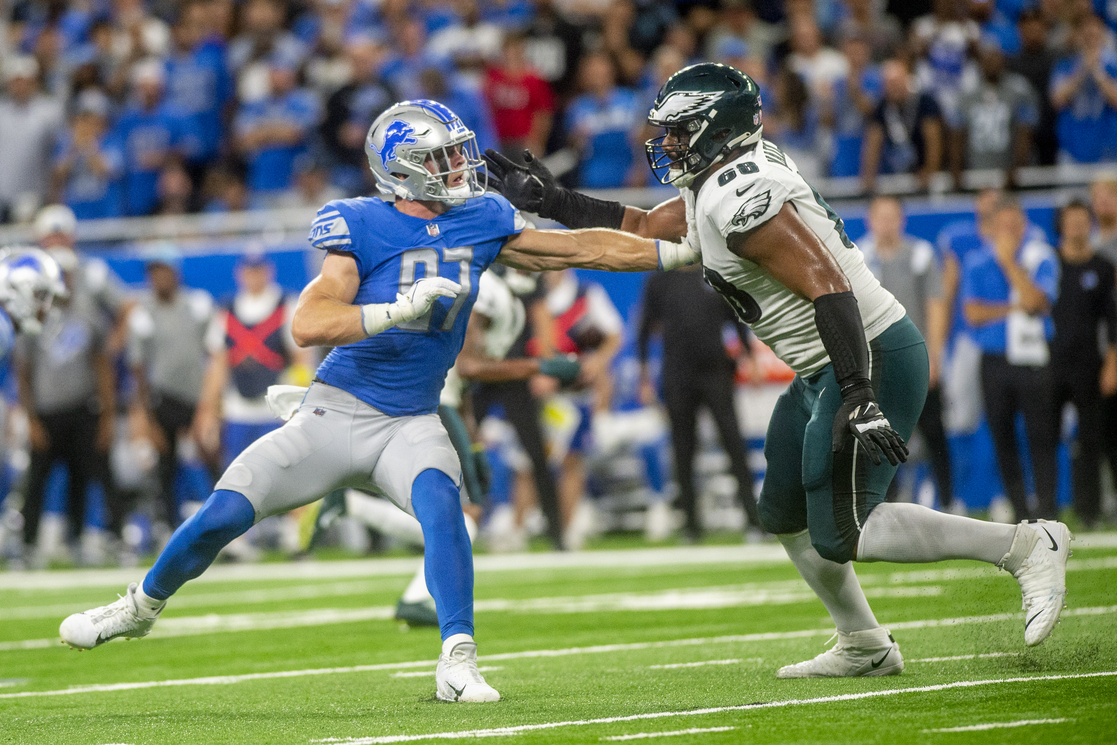 Detroit Lions' Aidan Hutchinson a menace in backfield in debut