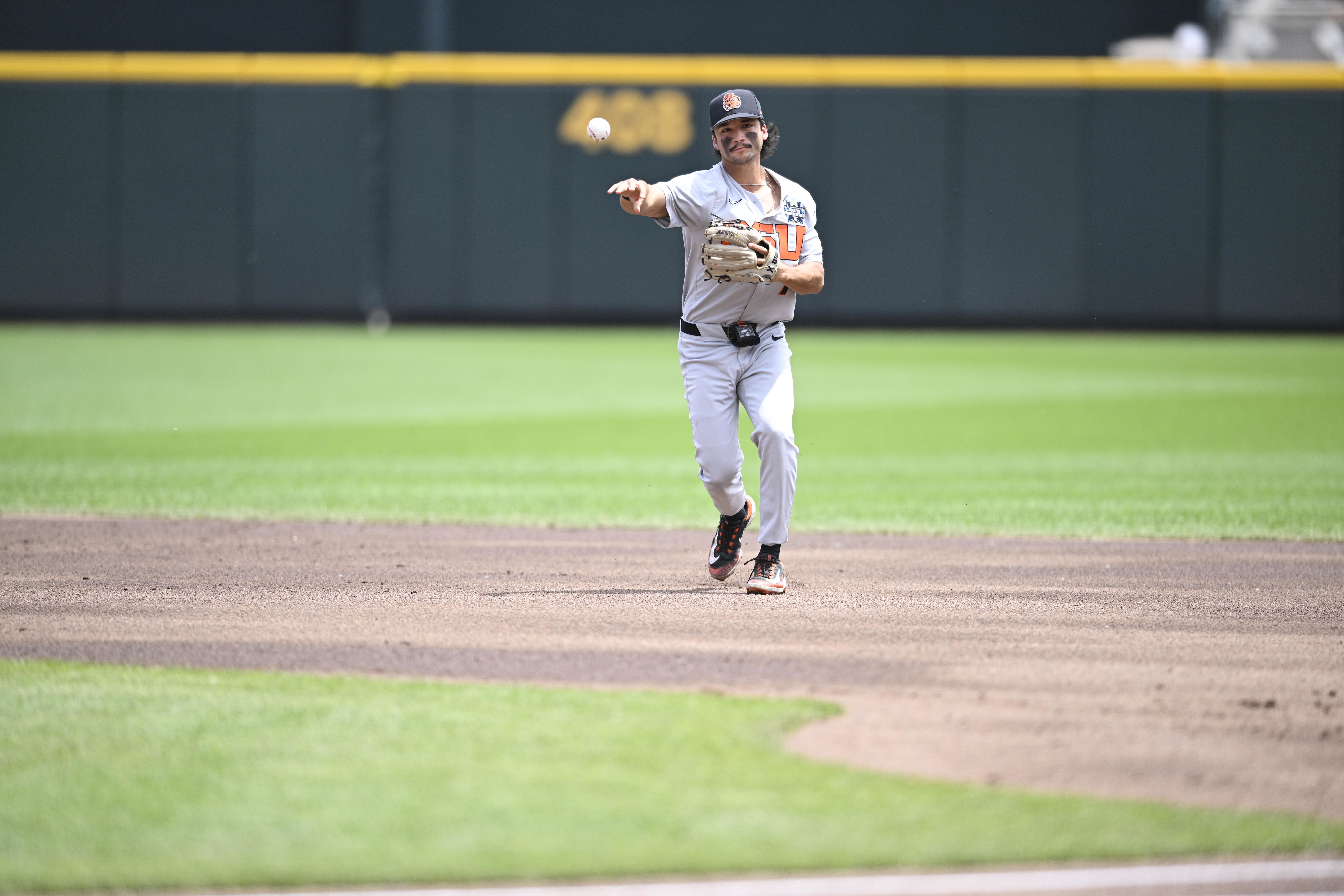 Oregon State baseball vs. Louisville – Men's College World Series ...