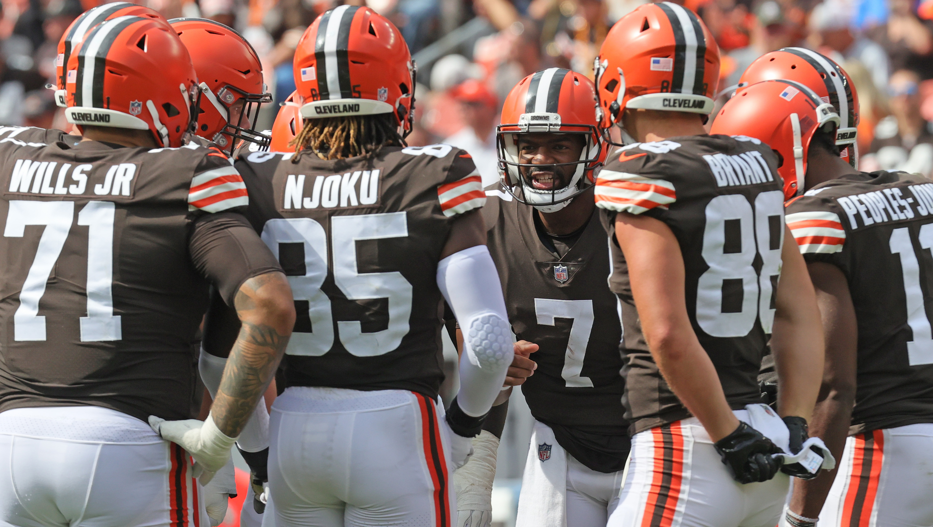 How Jacoby Brissett, David Njoku and the rest of the Browns offense graded  vs. the Steelers 