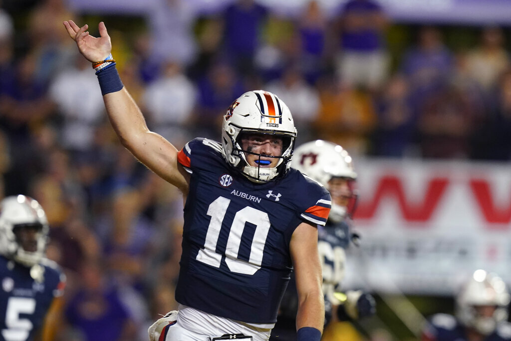 In 2019, Bo Nix lead Auburn to a comeback win against Oregon, whose QB at  the time was Justin Herbert. Bo Nix is now Oregon's starting…