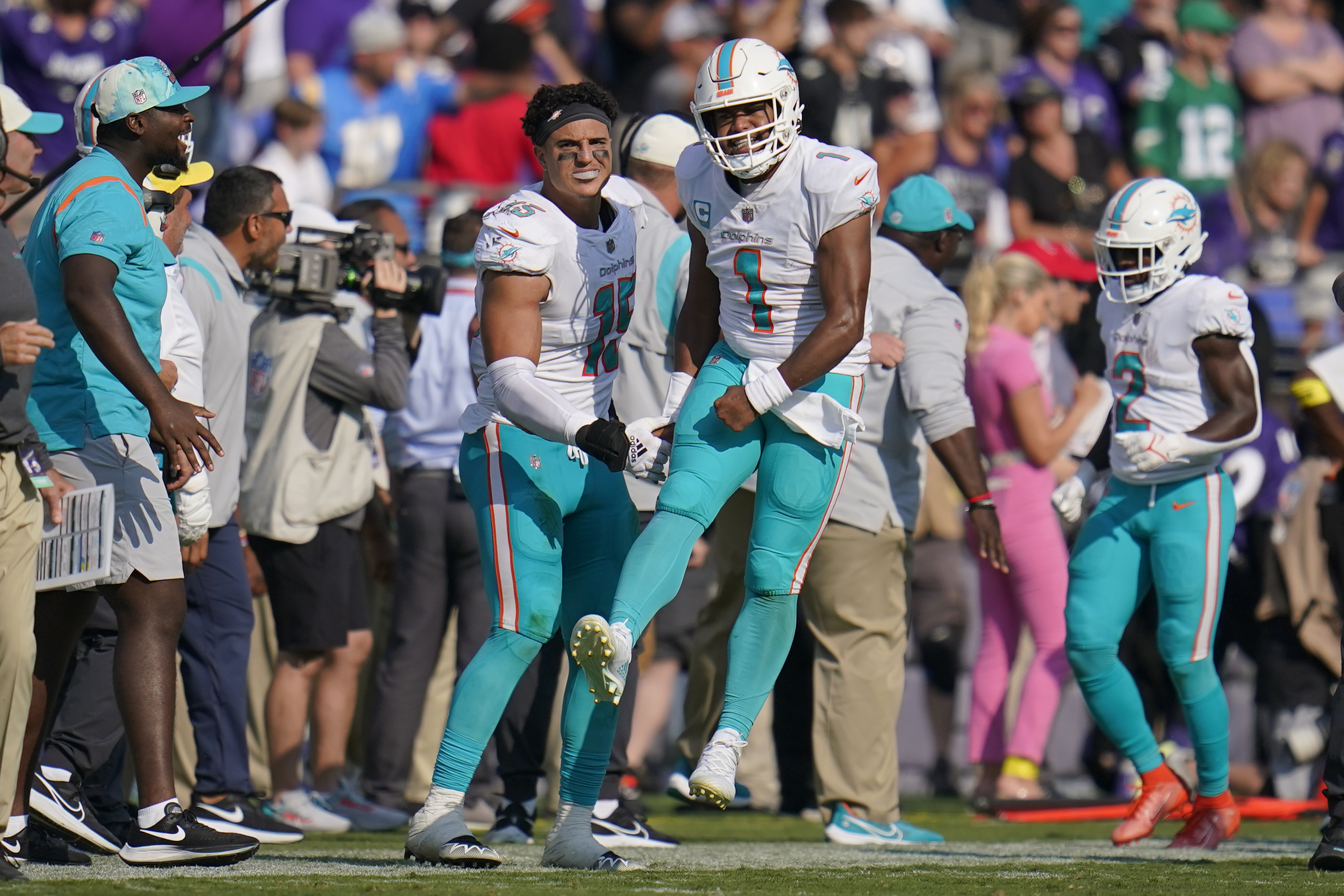 Dolphins: Tua Tagovailoa's Waddle move after softball home run