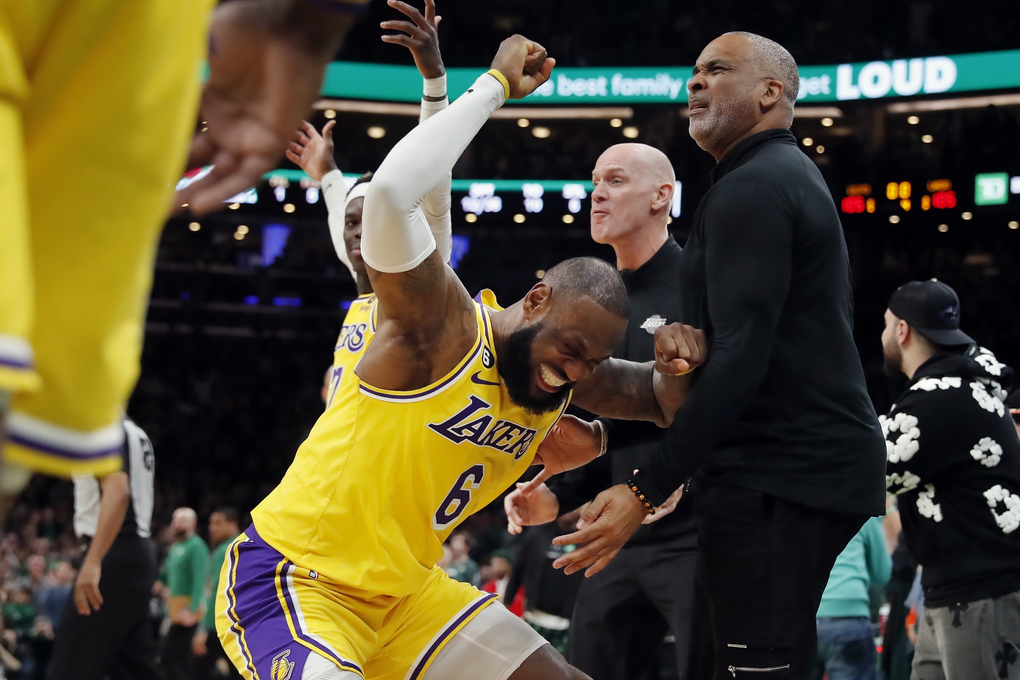 LeBron James gets 'honest' about Lakers debacle after NBA opening