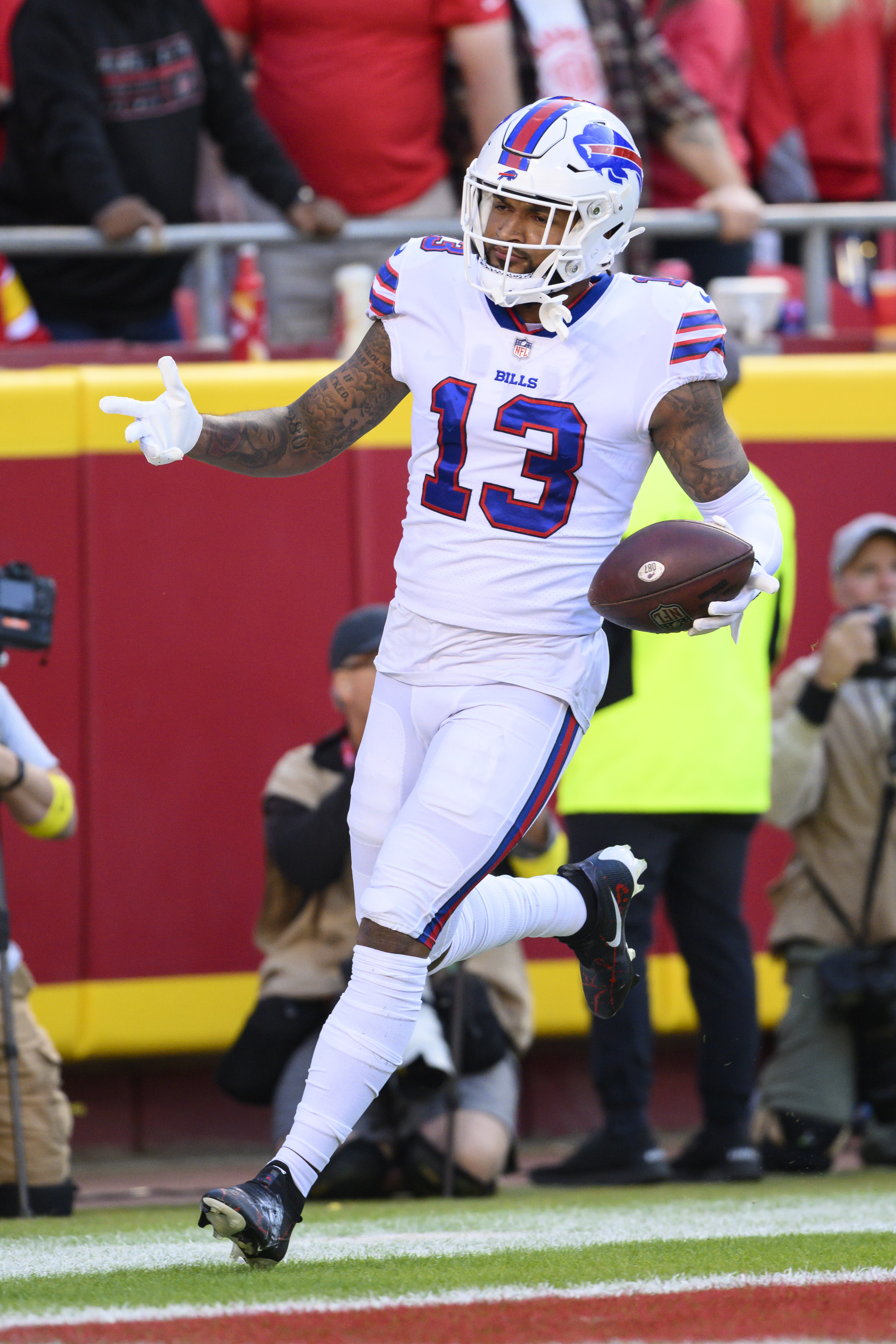 Buffalo Bills wide receiver Gabe Davis celebrates after scoring a touchdown  against the Kansas City Chiefs during the first half of an NFL football  game, Sunday, Oct. 16, 2022 in Kansas City