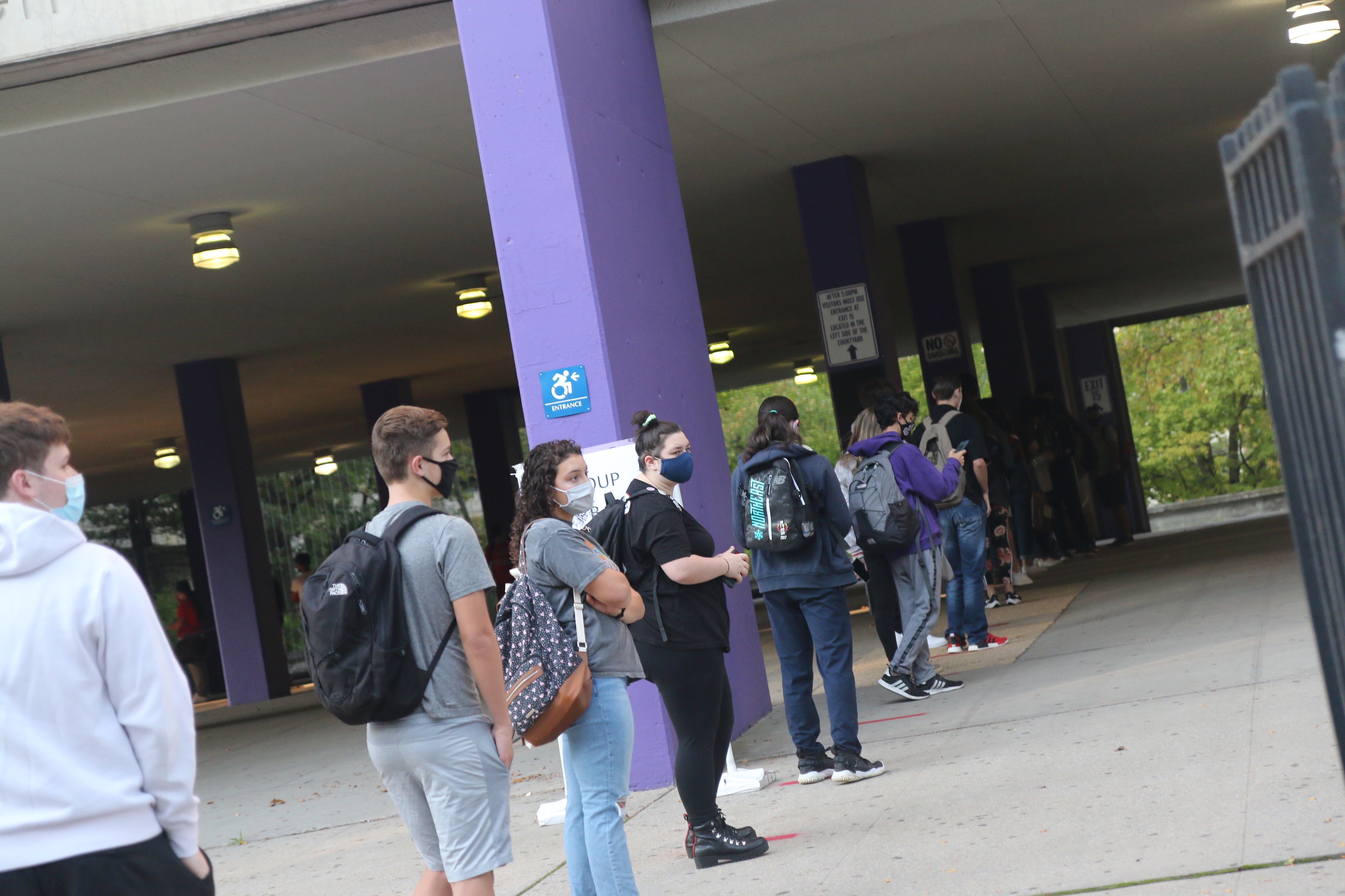 Back to school in NYC: Middle and high schools reopen for in-person ...