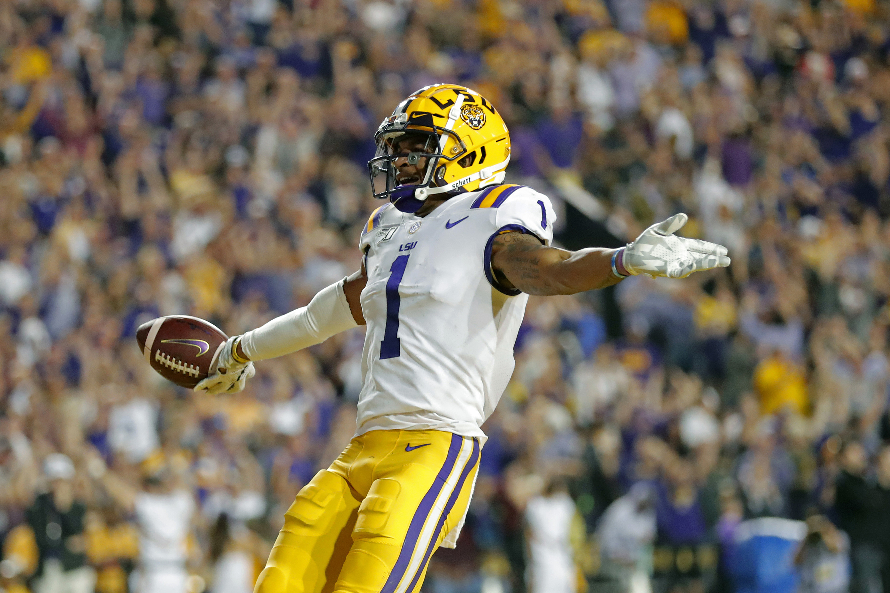 Why Ja'Marr Chase may not lead LSU football in receiving in 2020