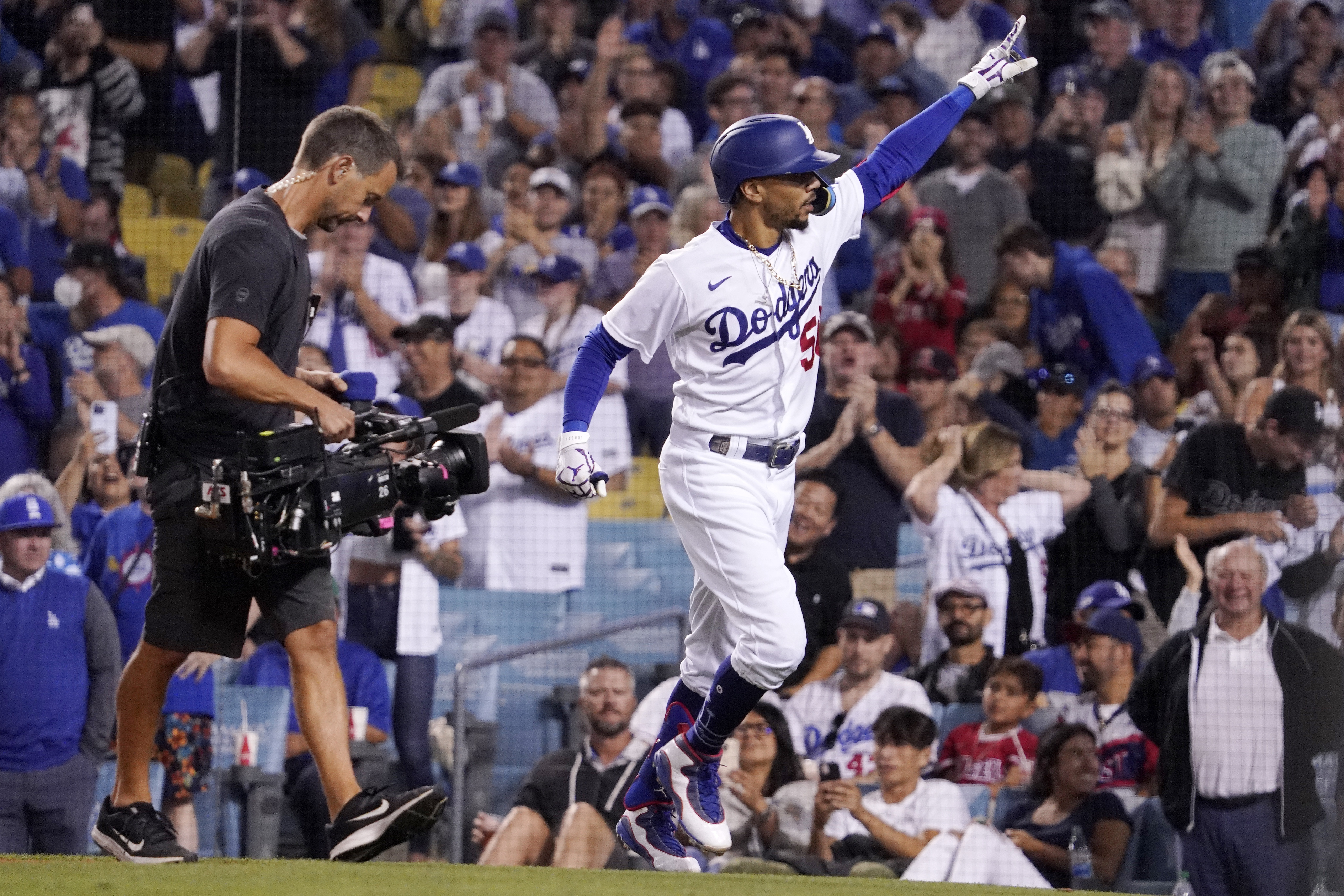 watch dodgers game online free