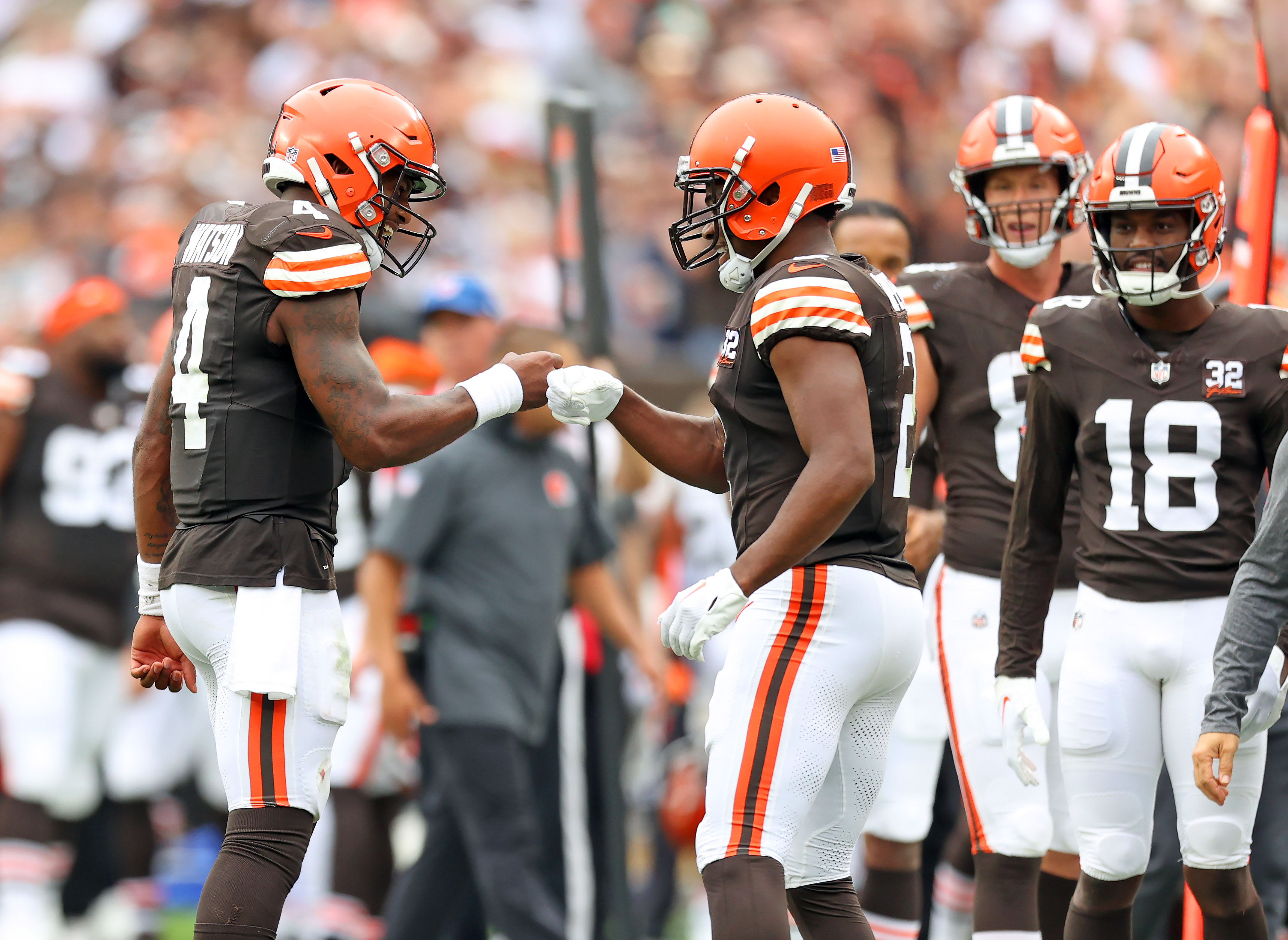 Radio host Dennis Manoloff shares three takeaways from the Browns 27-3 win  over her Tennessee Titans. 