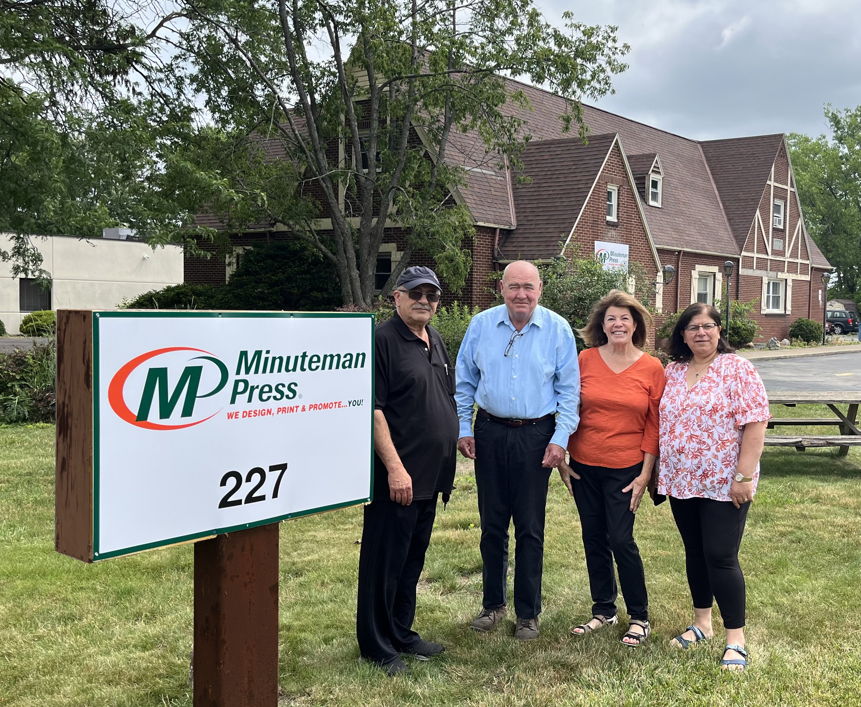 Minuteman Press purchases Avon Lake Printing and Signs: Short