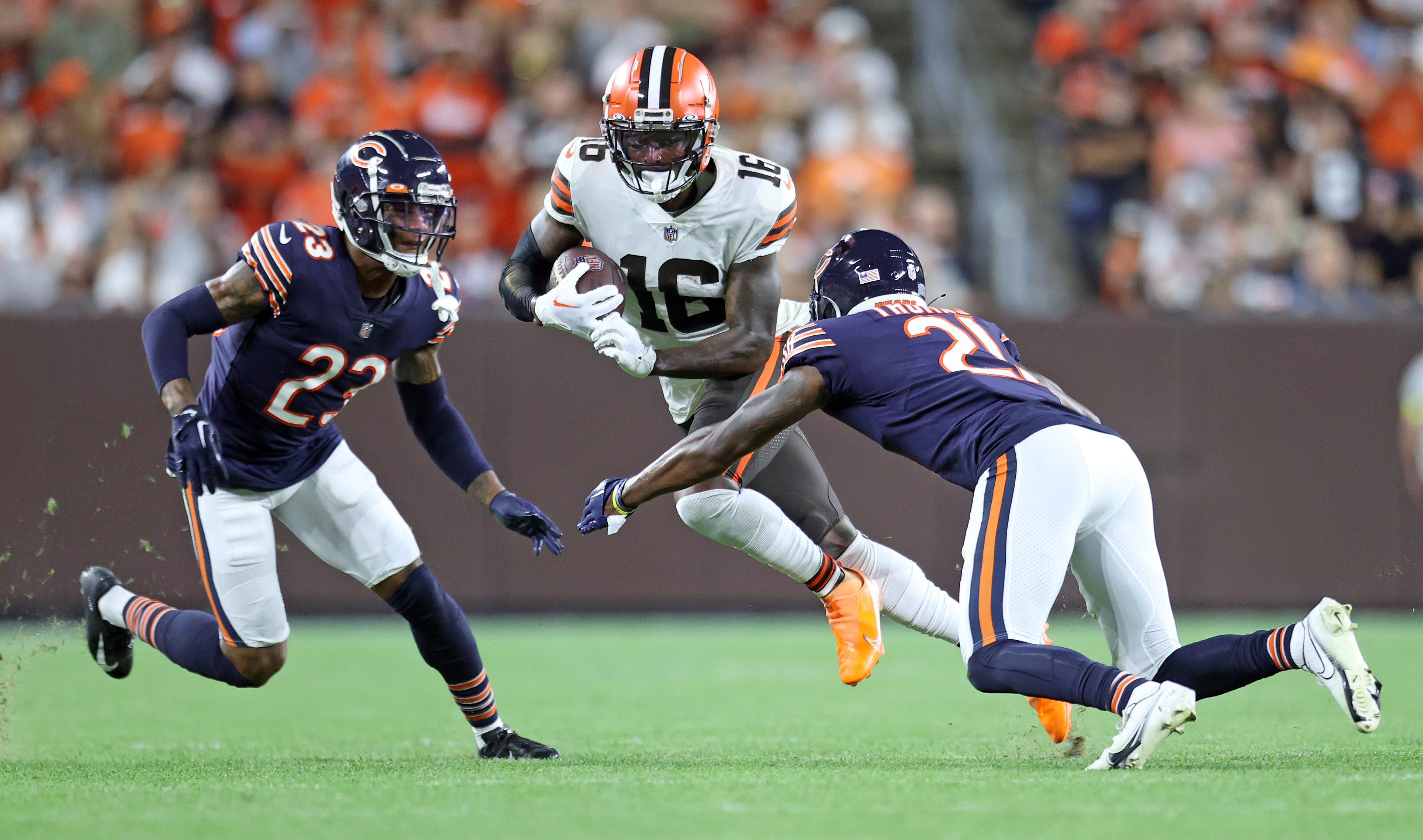 Chicago Bears safety A.J. Thomas (21) runs after the ball during an NFL  preseason football game against the Cleveland Browns, Saturday Aug. 27, 2022,  in Cleveland. (AP Photo/Kirk Irwin Stock Photo - Alamy