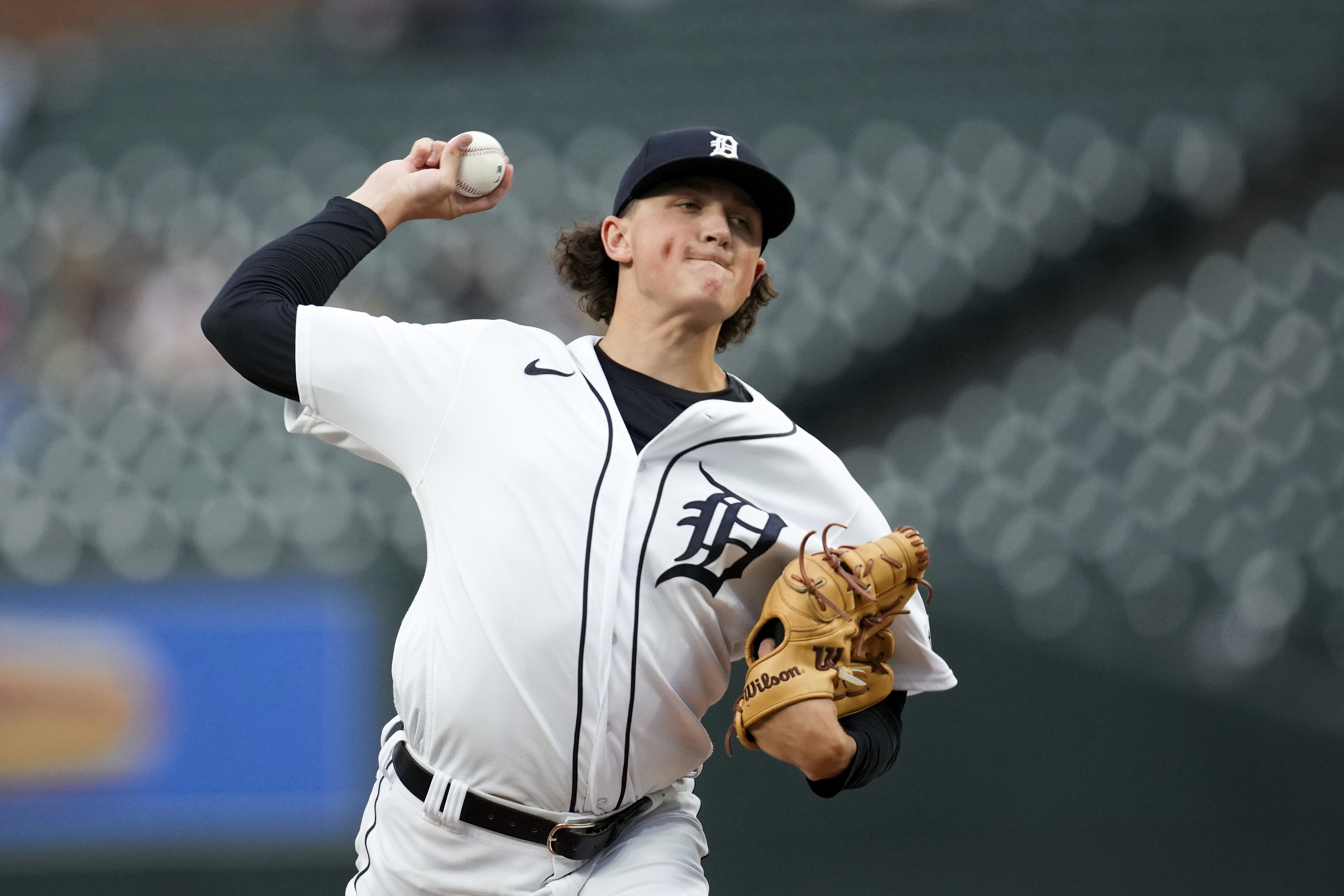 AP source: Clevinger agrees to 1-year contract with White Sox