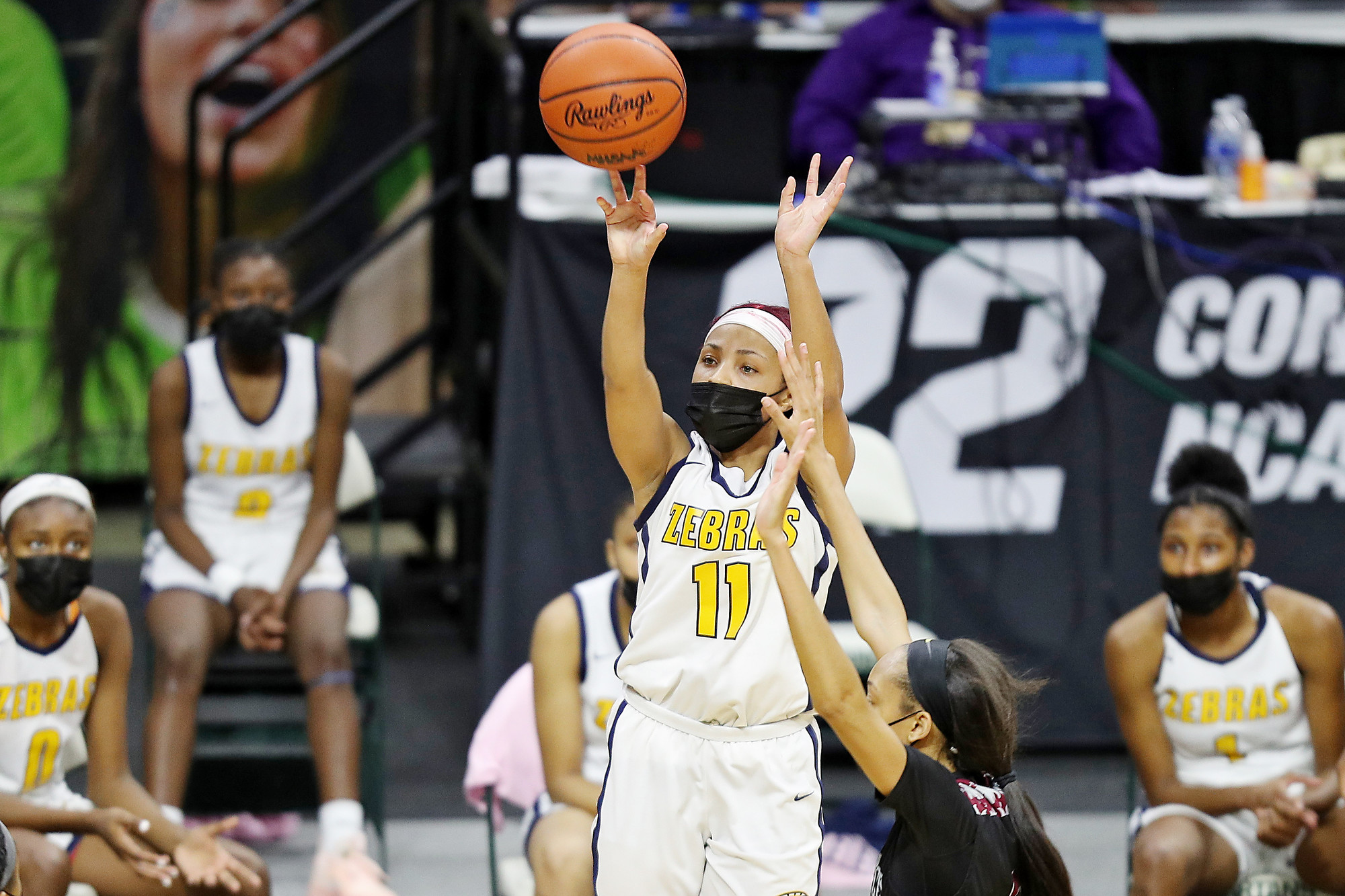 MHSAA basketball Detroit Renaissance vs. Wayne Memorial April 7