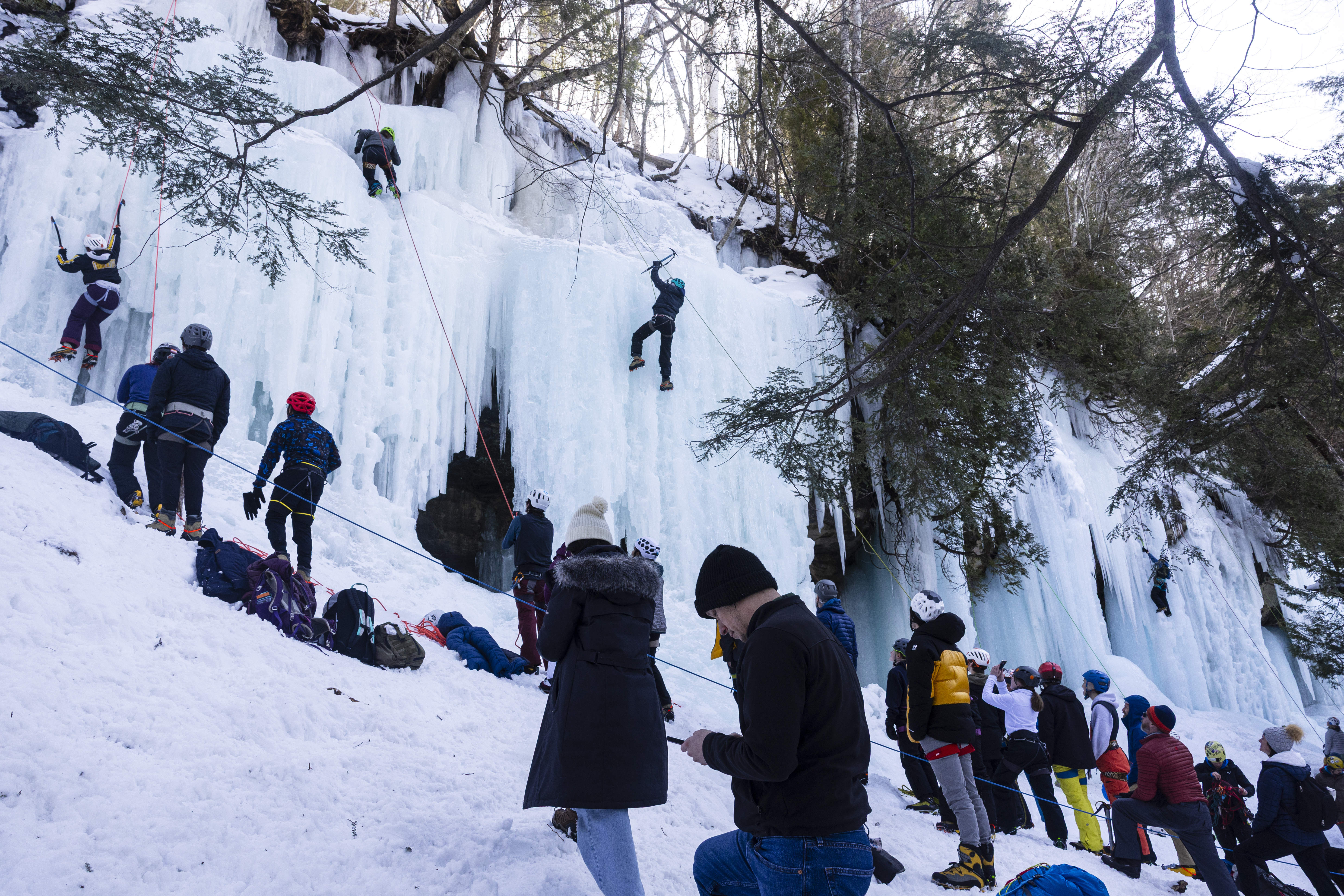Michigan Ice Fest 2026 takes over Pictured Rocks ice formations - mlive.com