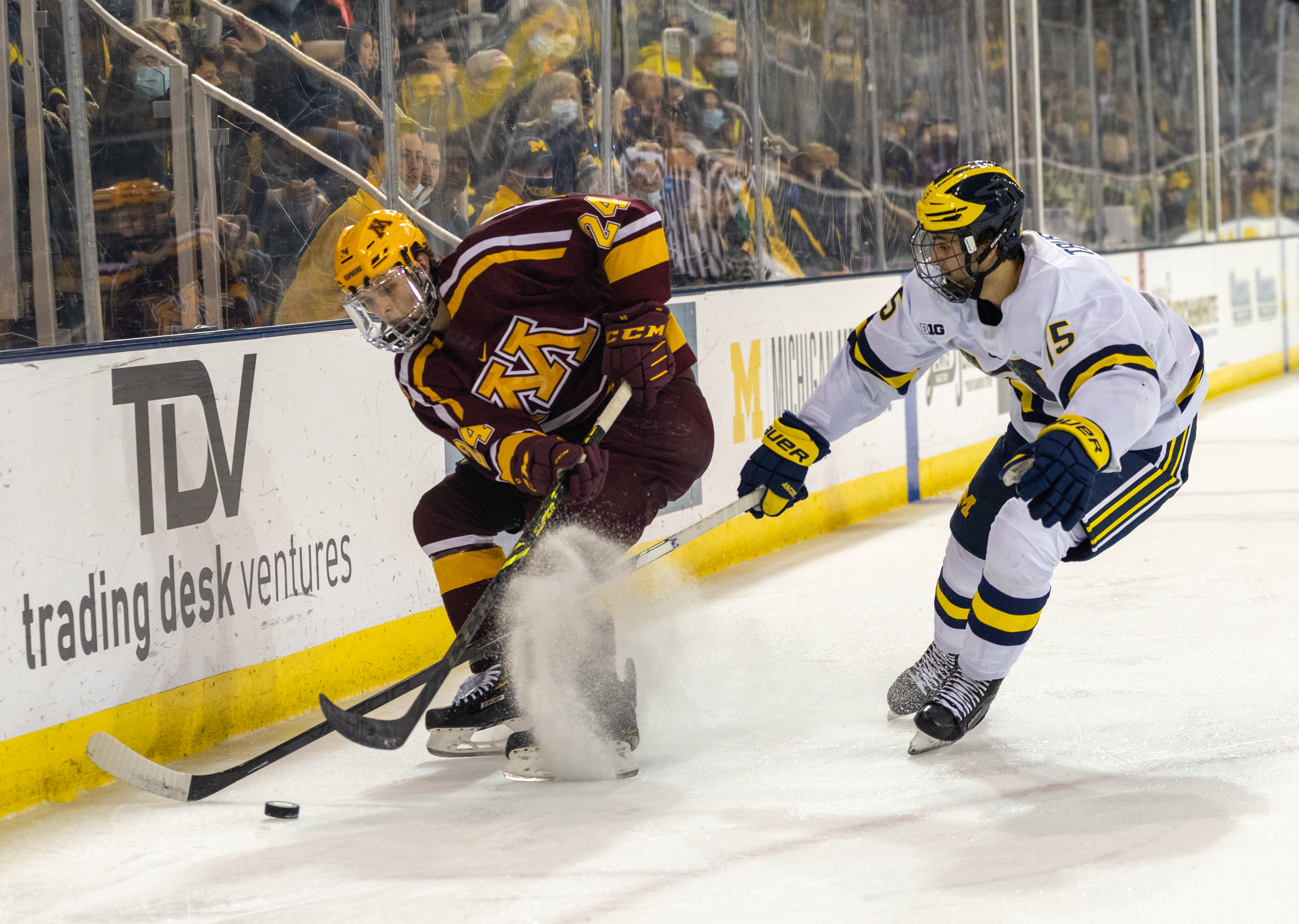 No 3 Michigan Hockey Falls To Second Place After Ugly Loss To No 11 Minnesota Mlive Com
