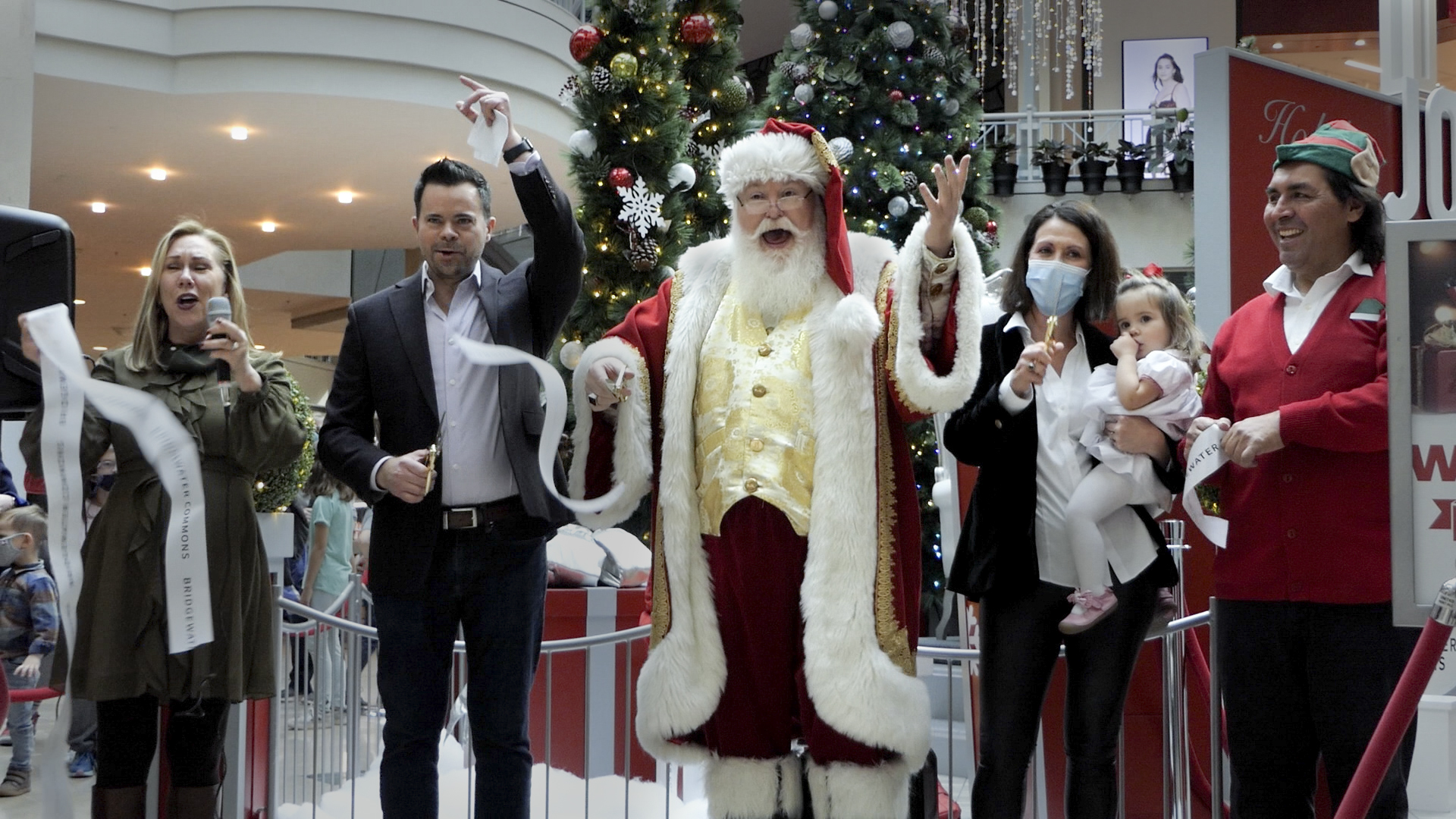 A list of NJ malls where you can get photos with Santa in 2023