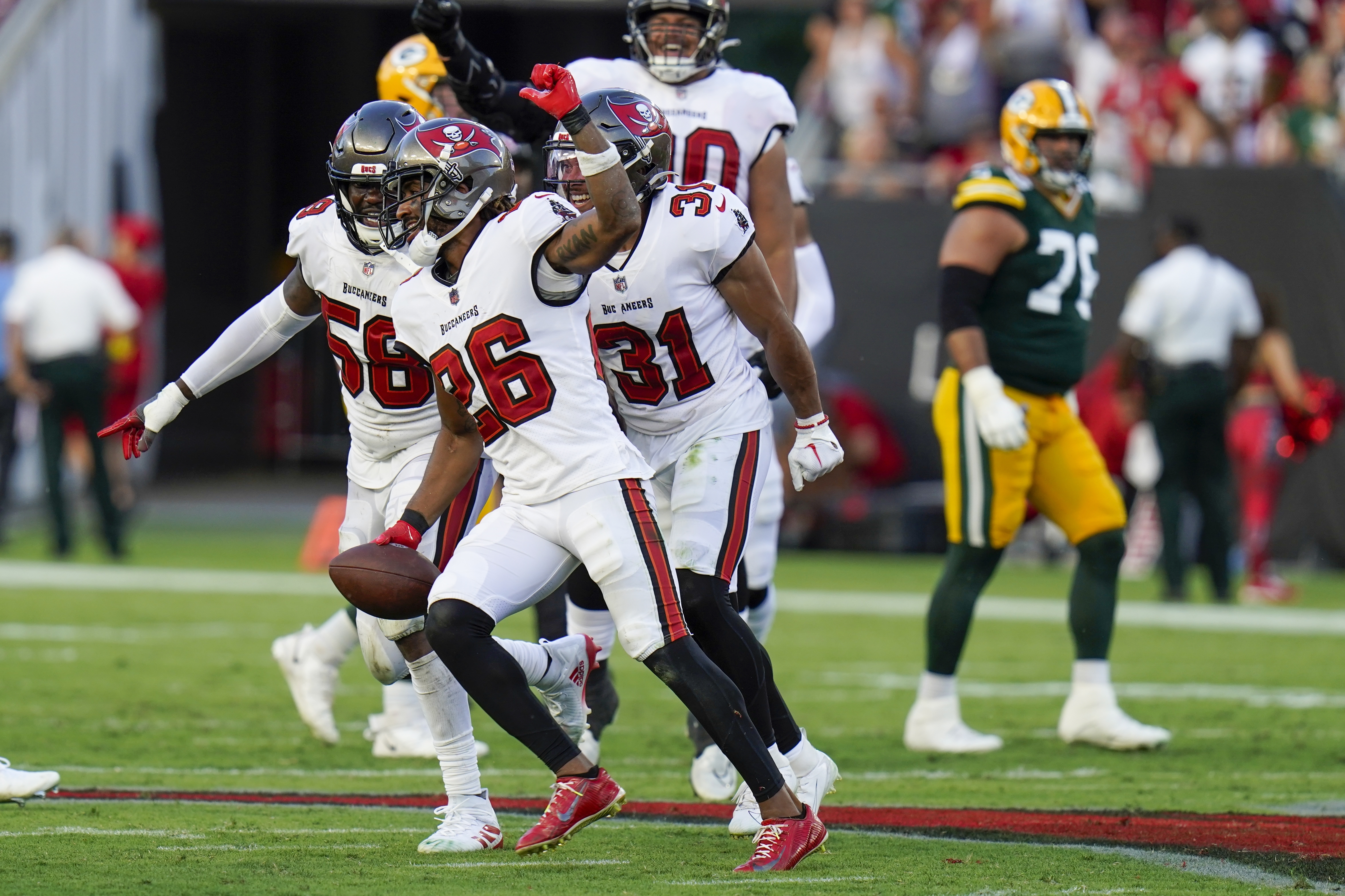 Bucs activate safety Logan Ryan off injured reserve in time for