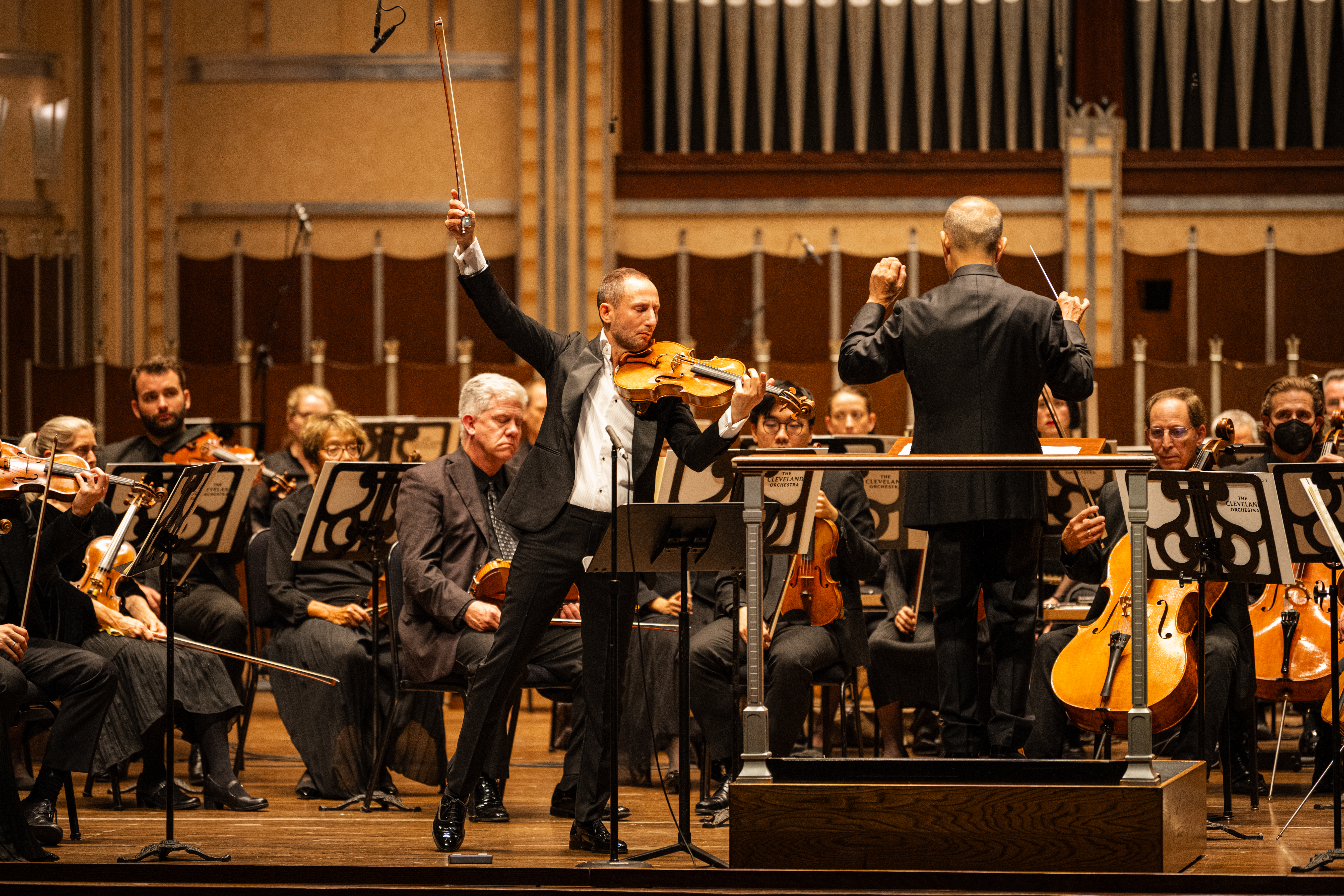 Joe Hisaishi leads Cleveland Orchestra in genre-blending