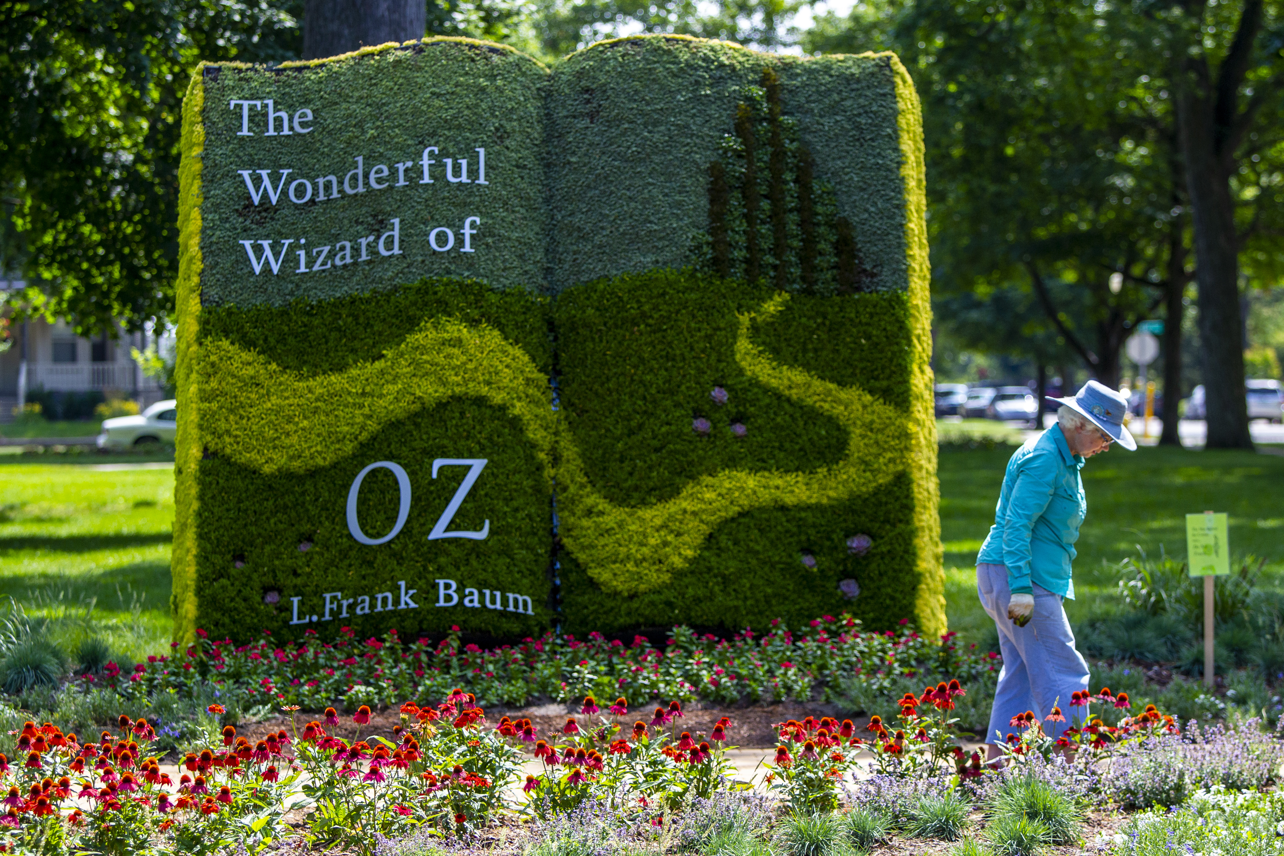 The Wonderful Wizard of Oz comes to life in new Holland project