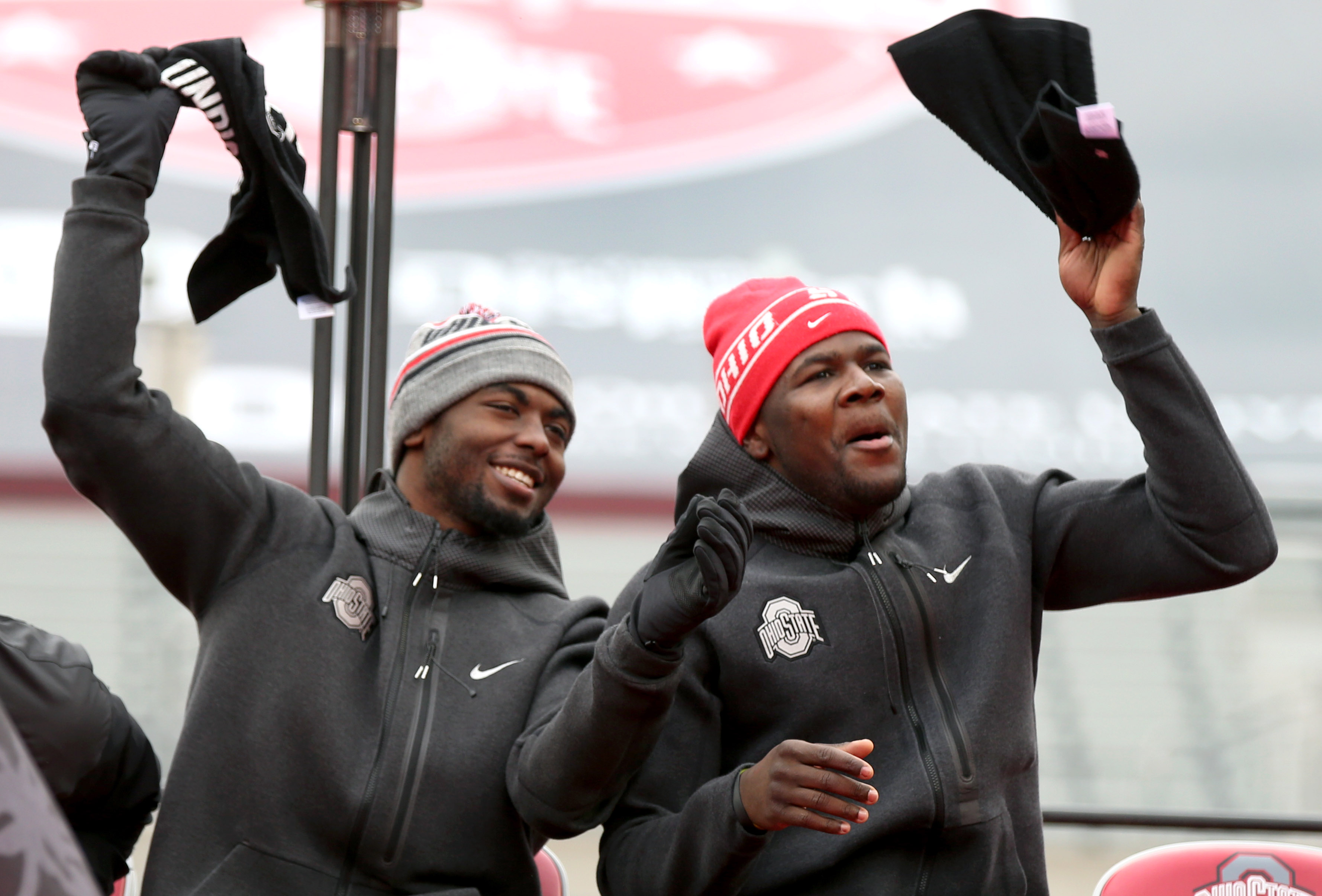 No. 1 Ohio State will start J.T. Barrett over Cardale Jones at QB