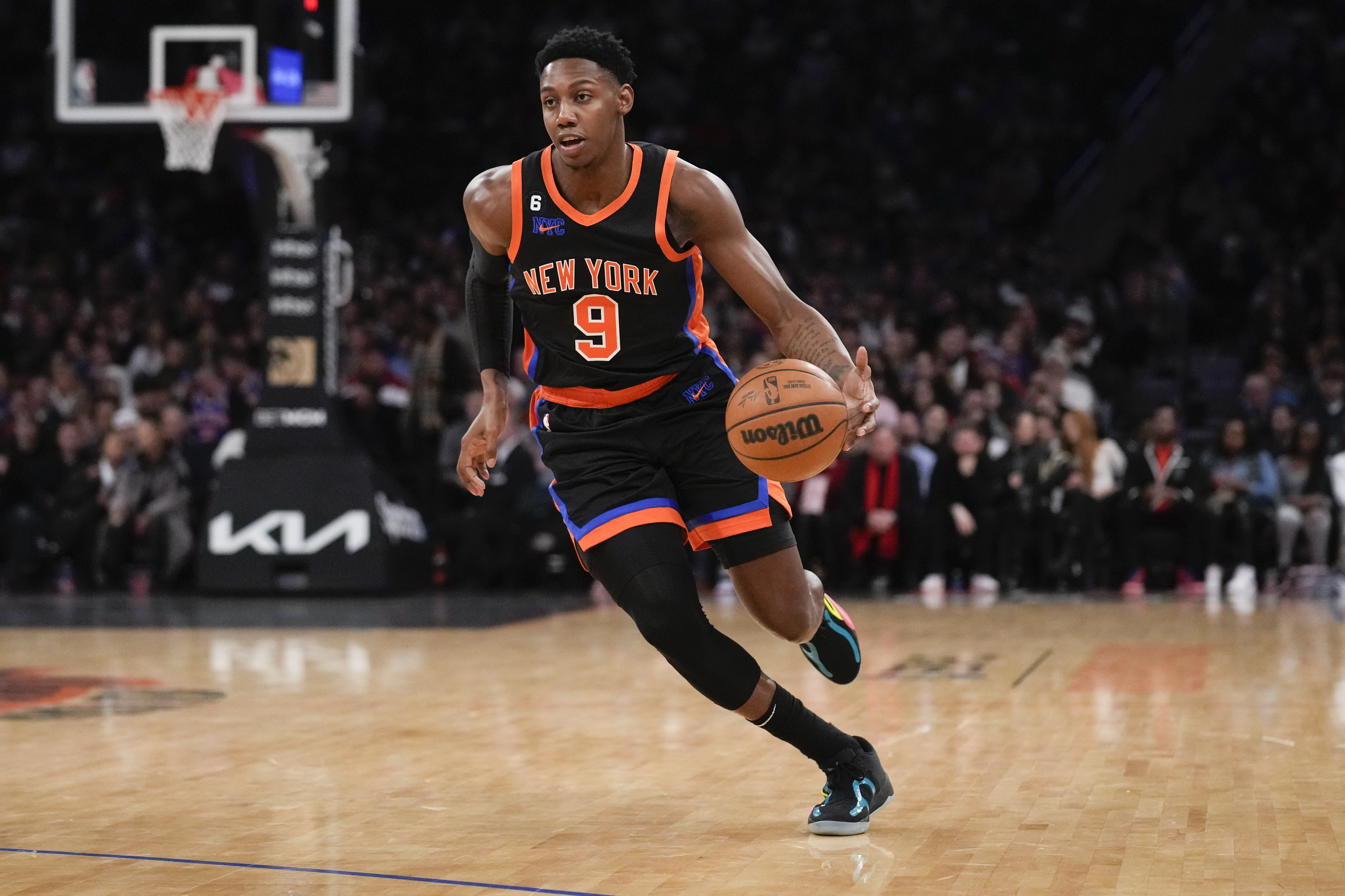 76ers vs. Knicks prediction, spread and over/under for Friday game