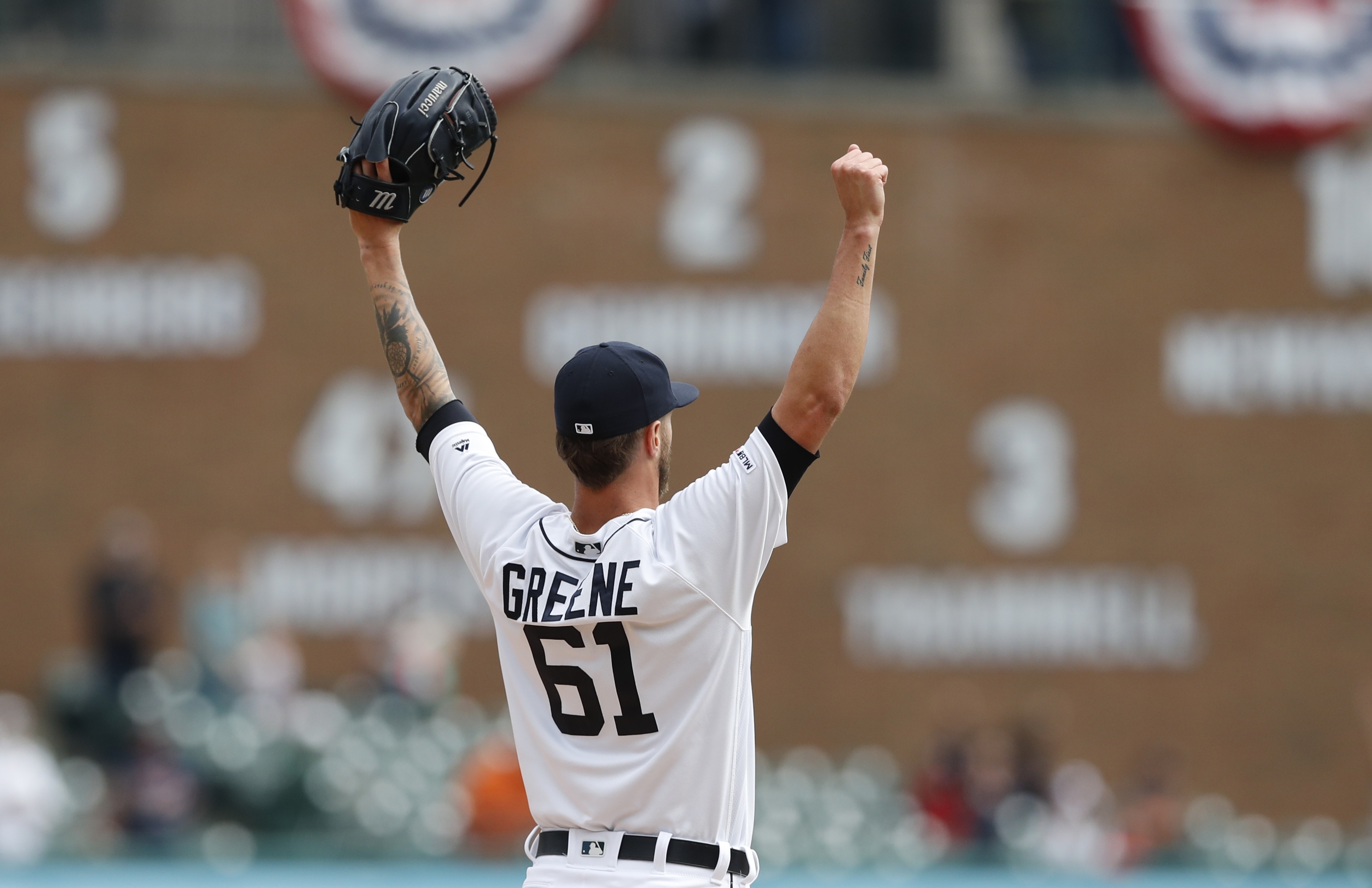 Slumping Jordy Mercer sits for first time this season