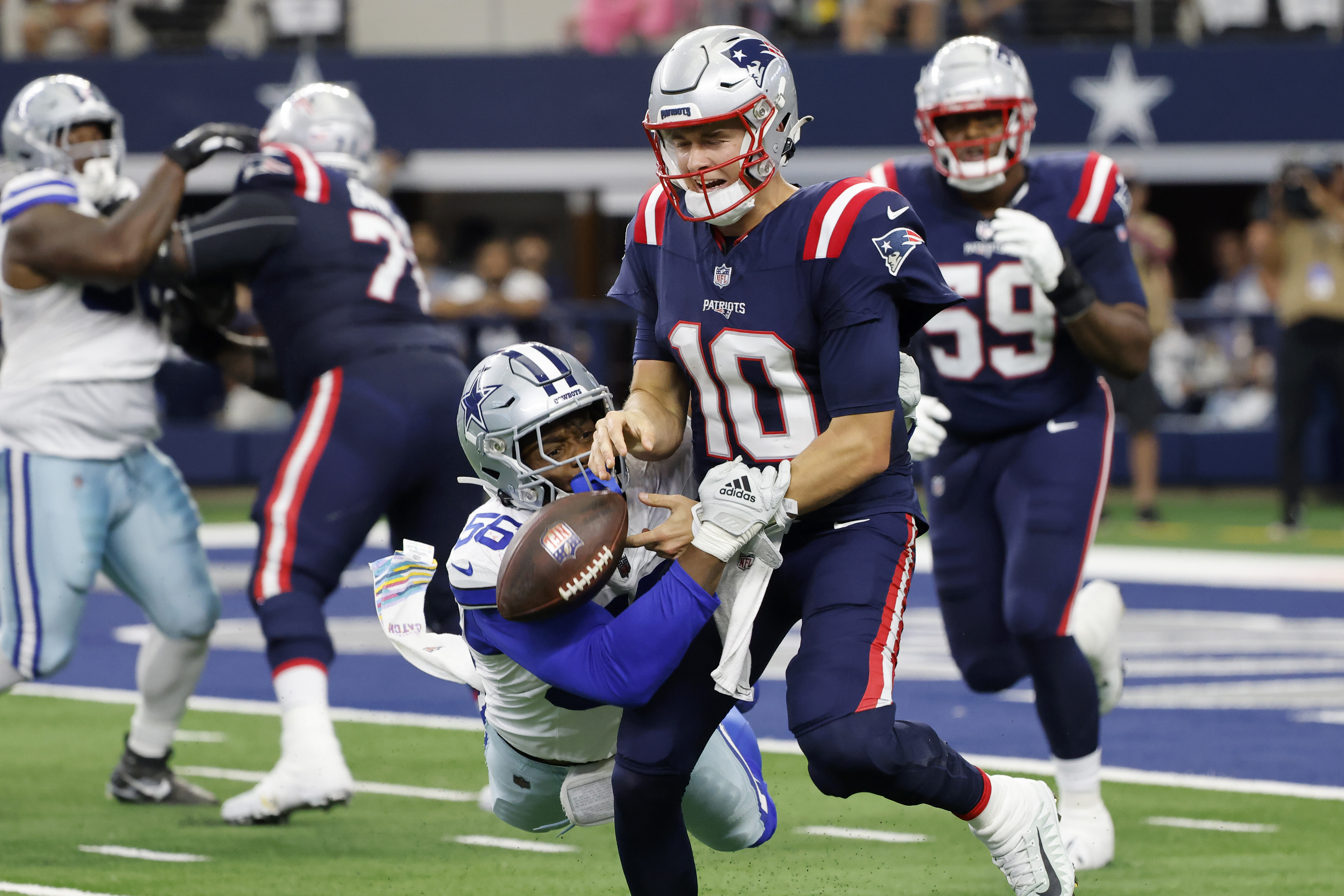 Calm and cool under pressure? Patriots quarterback Mac Jones is working on  it - The Boston Globe