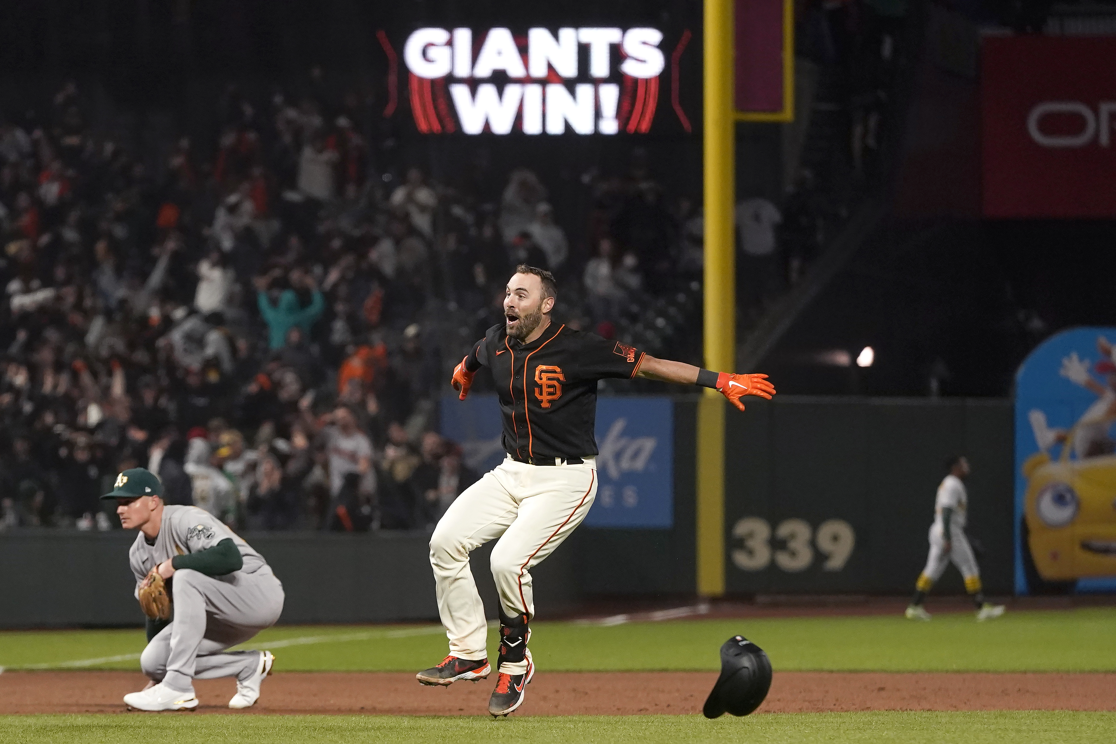 The Boston Red Sox acquire Jake Peavy from the Chicago White Sox in a  three-team deal that sends shortstop prospect Jose Iglesias to the Detroit  Tigers. - Los Angeles Times