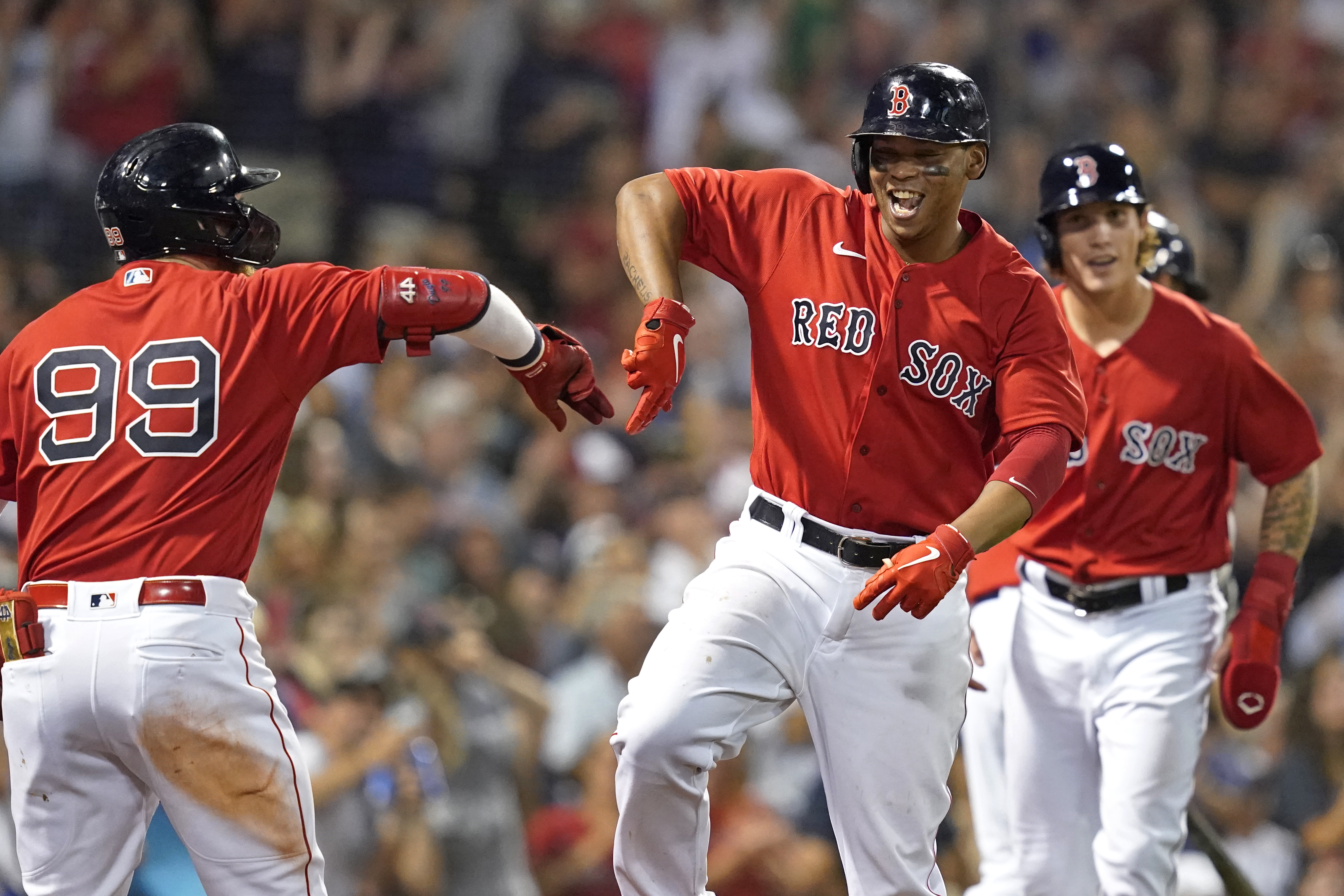 Red Sox beat Yankees 6-2