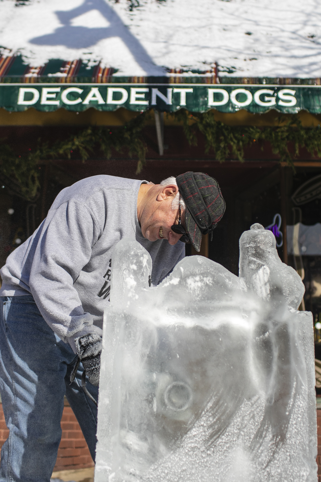 South Haven's Ice Breaker Festival gets community out into the snow