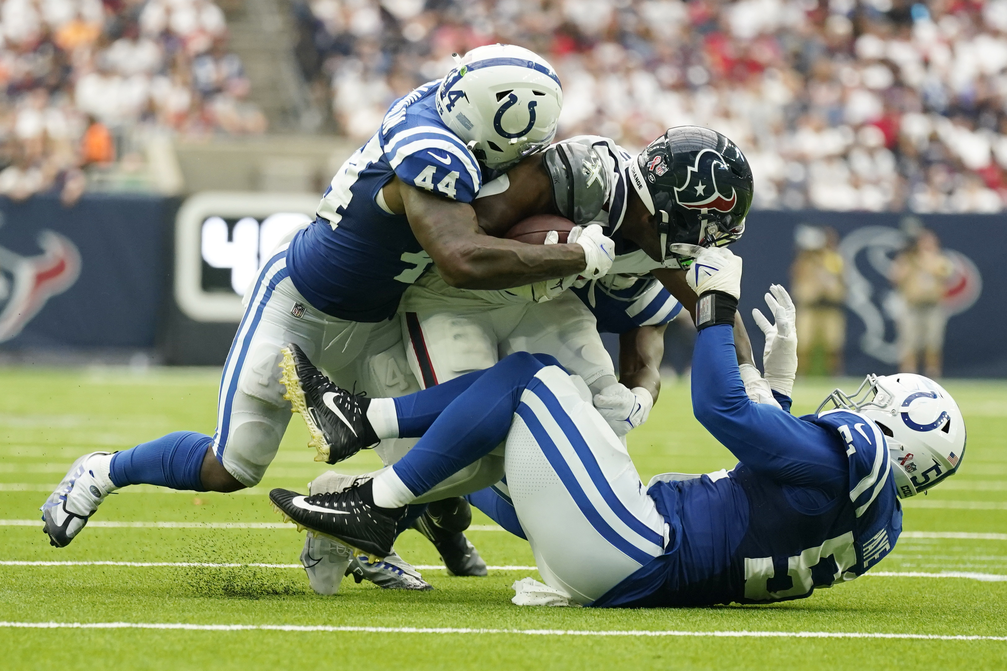 Indianapolis Colts defensive end Kwity Paye carted off field during  Thursday Night Football - On3